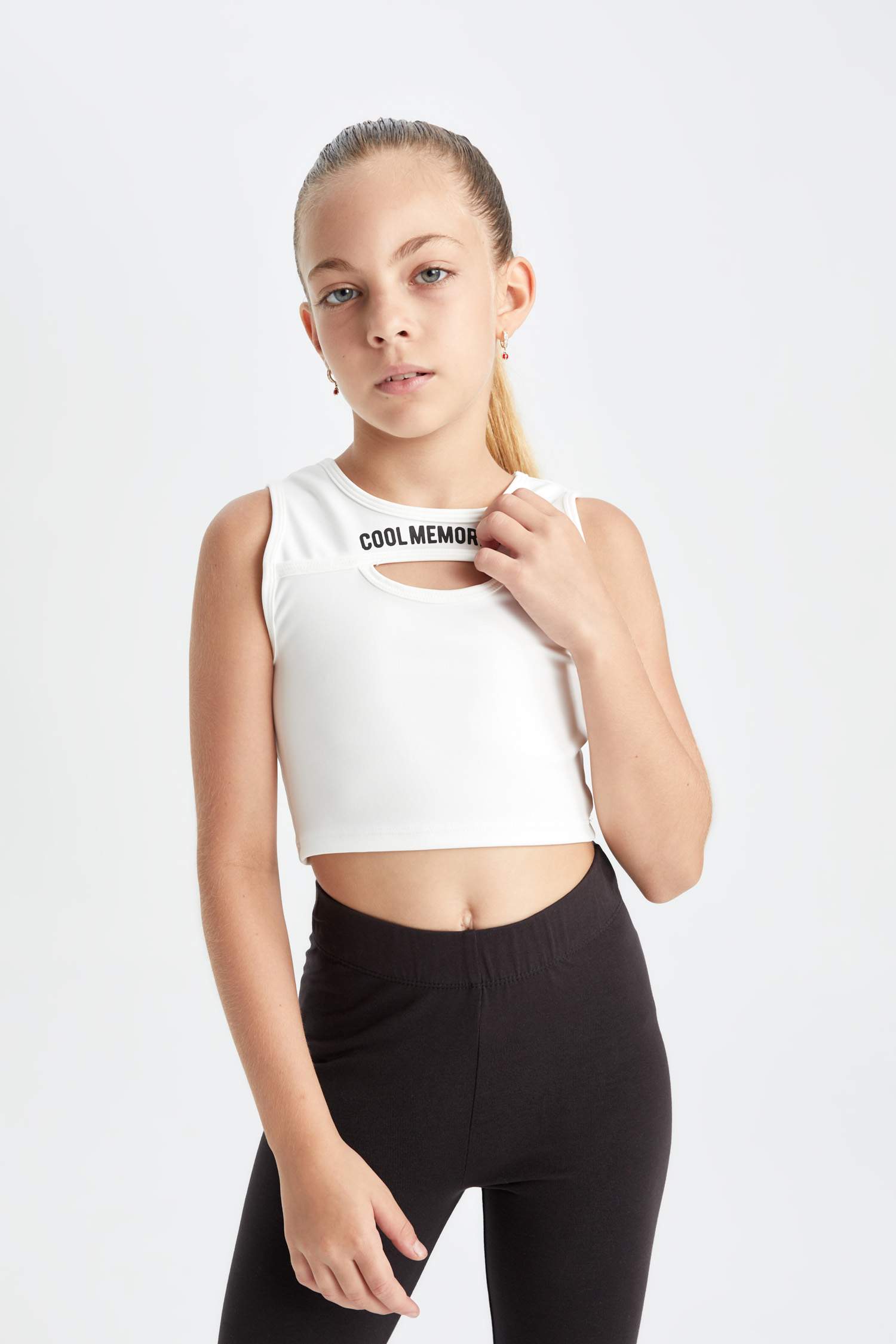 Girl Crew Neck Printed Crop Top
