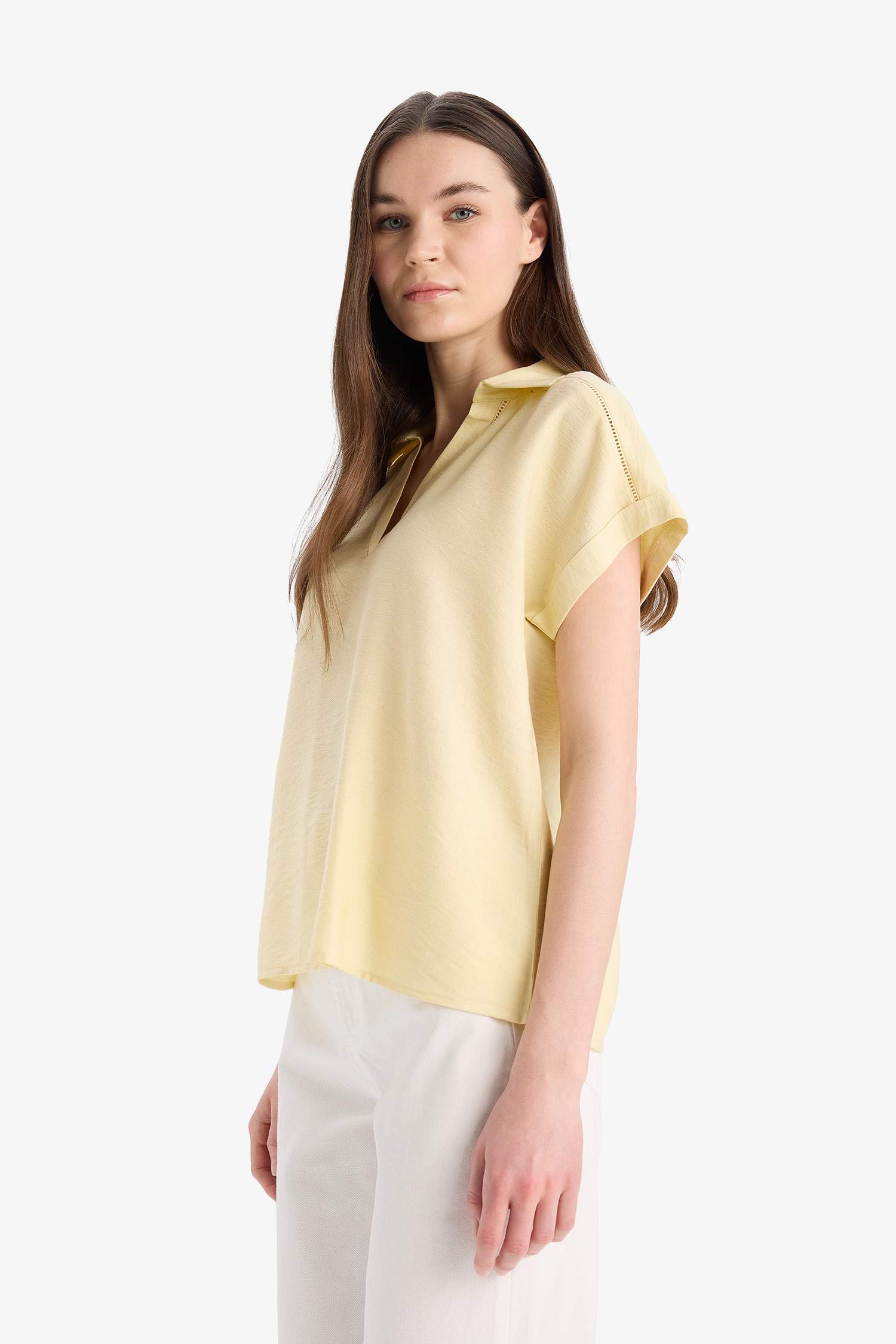 قميص نص كم قصة عادية برقبة قميص