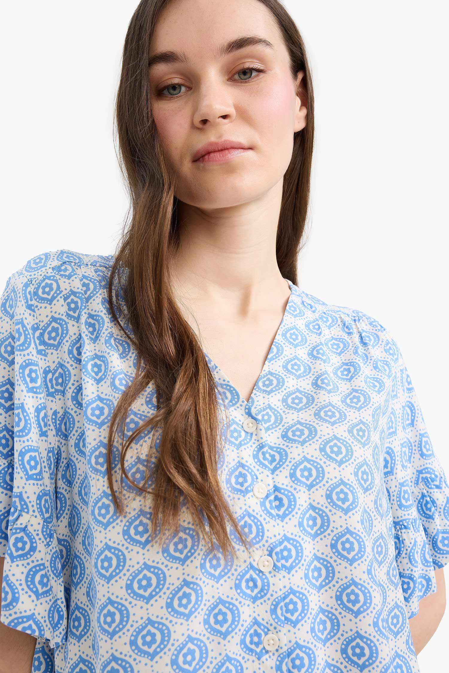 Regular Fit V-Neck Short Sleeve Shirt