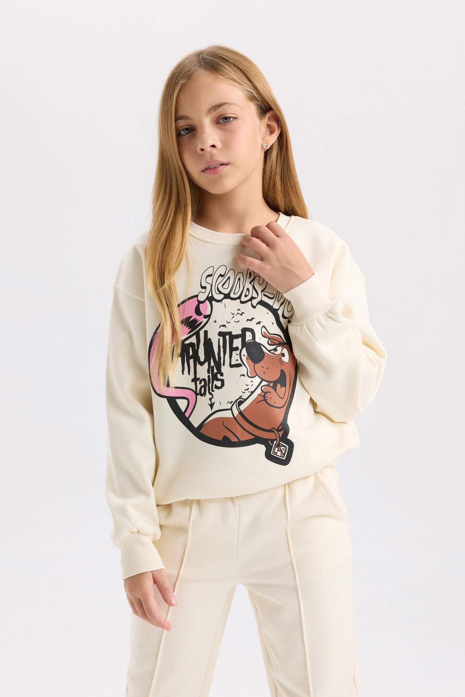 Kız Çocuk Ekru Scooby Doo Relax Fit Bisiklet Yaka Sweatshirt