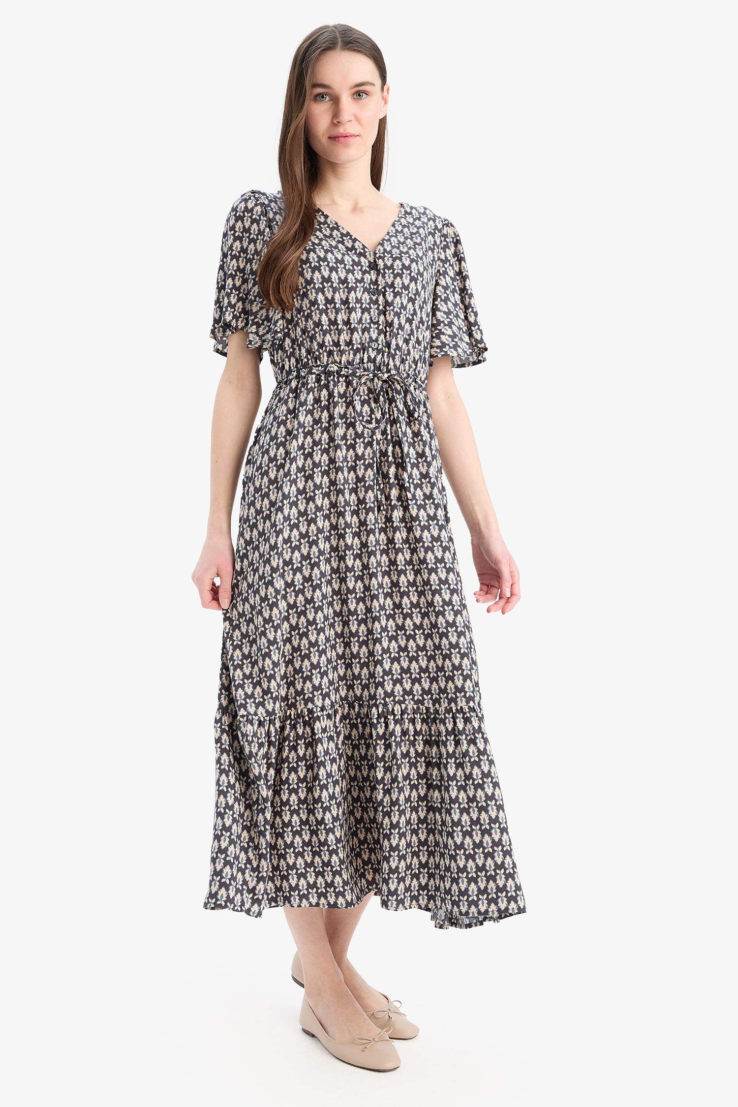 V Yaka Çiçek Desenli Bağcıklı Kısa Kollu Midi Yazlık Elbise