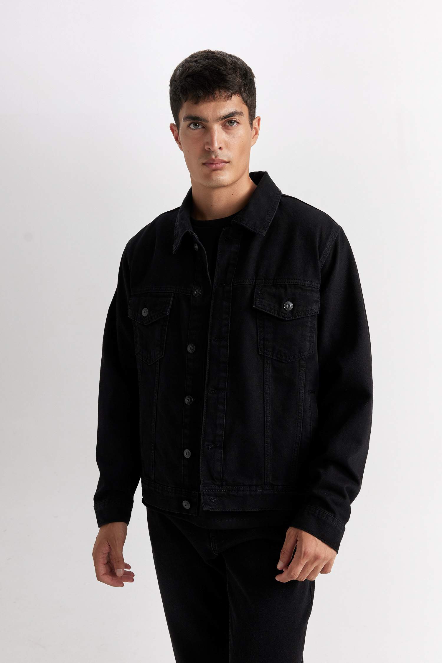 %100 Pamuk Düğmeli Cepli Denim Ceket