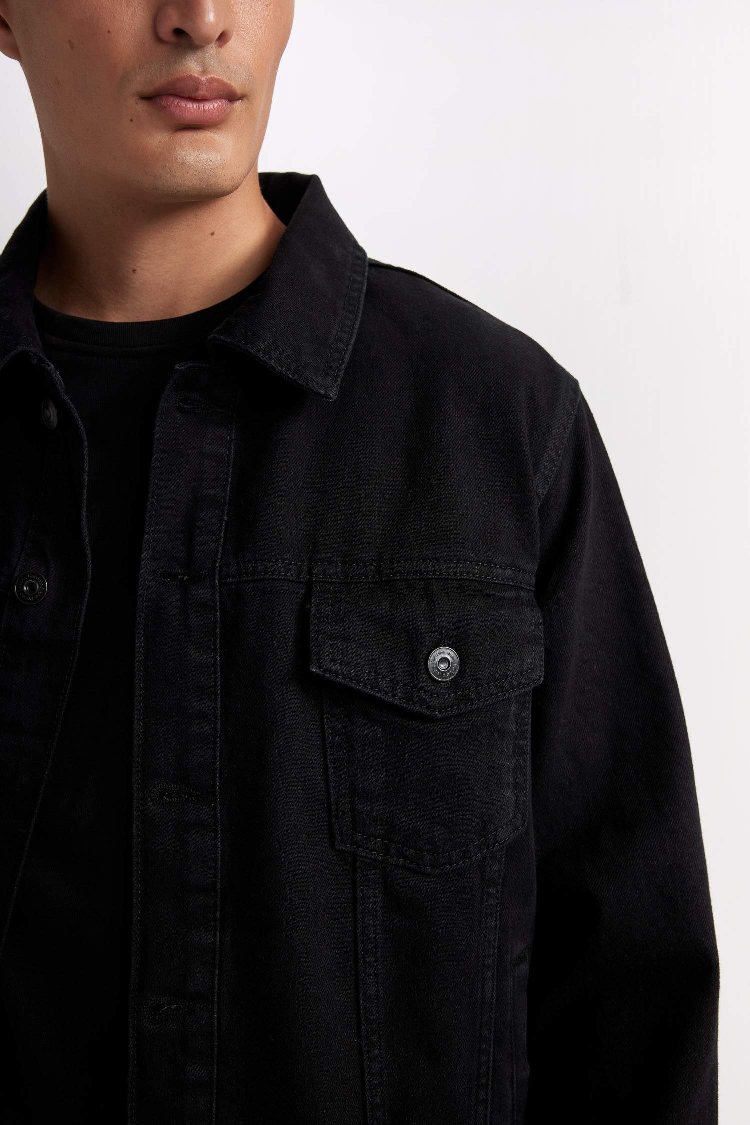 %100 Pamuk Düğmeli Cepli Denim Ceket