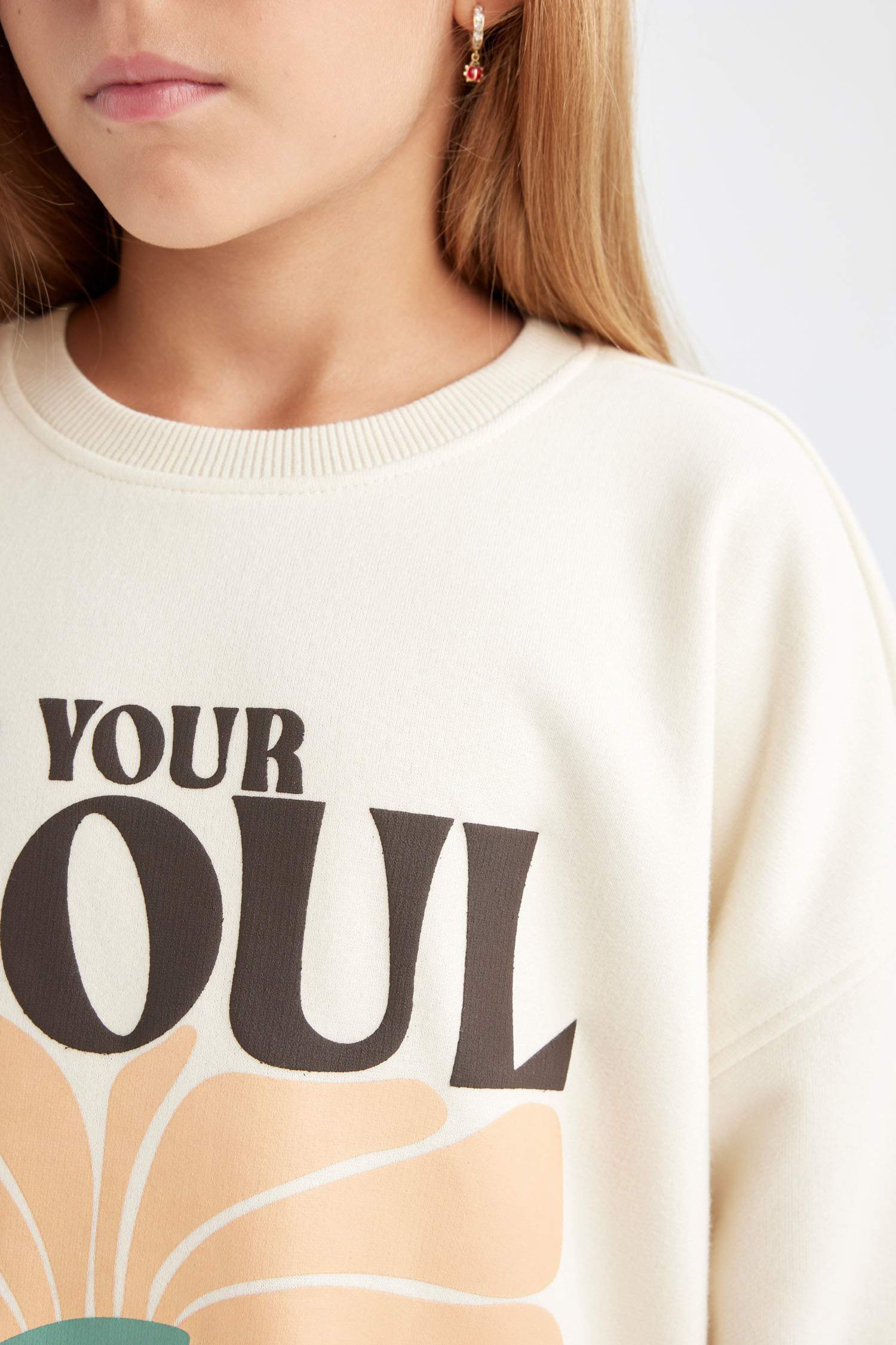 Girl Oversize Fit Crew Neck Slogan Printed Sweatshirt