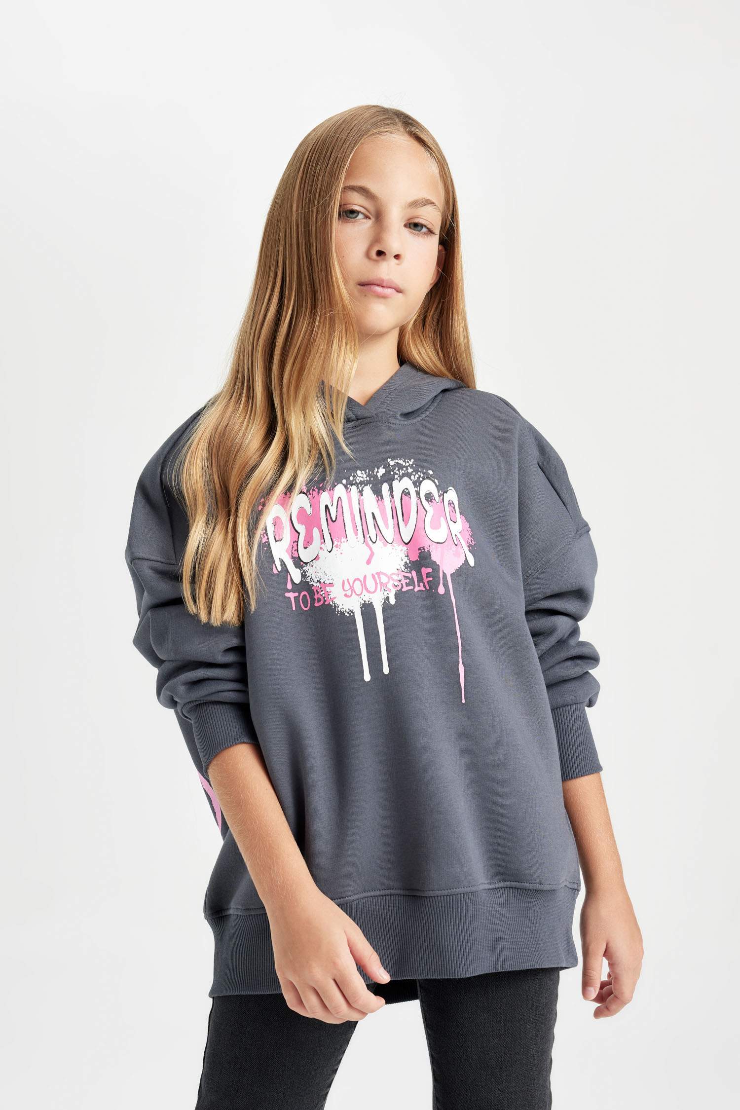 Girl Oversize Fit Hooded Sweatshirt