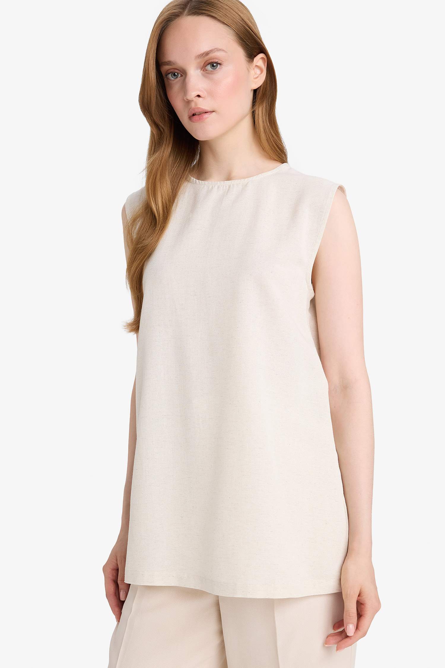 بلوزة كت بيزك سادة قطن قصة عادية من مزيج الكتان