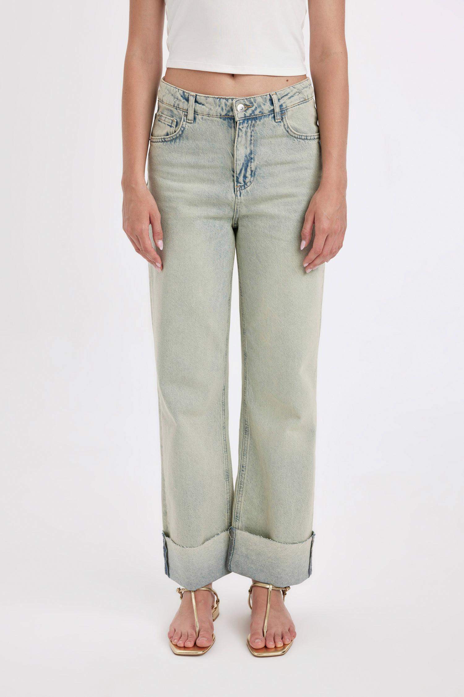 Straight Fit High Waist Washed Jeans