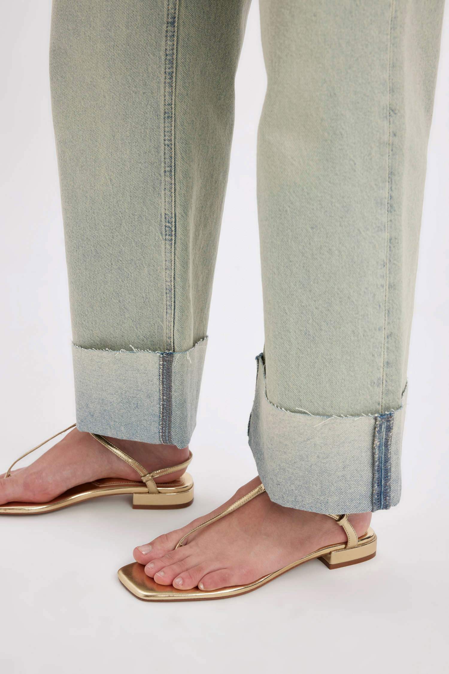 Straight Fit High Waist Washed Jeans