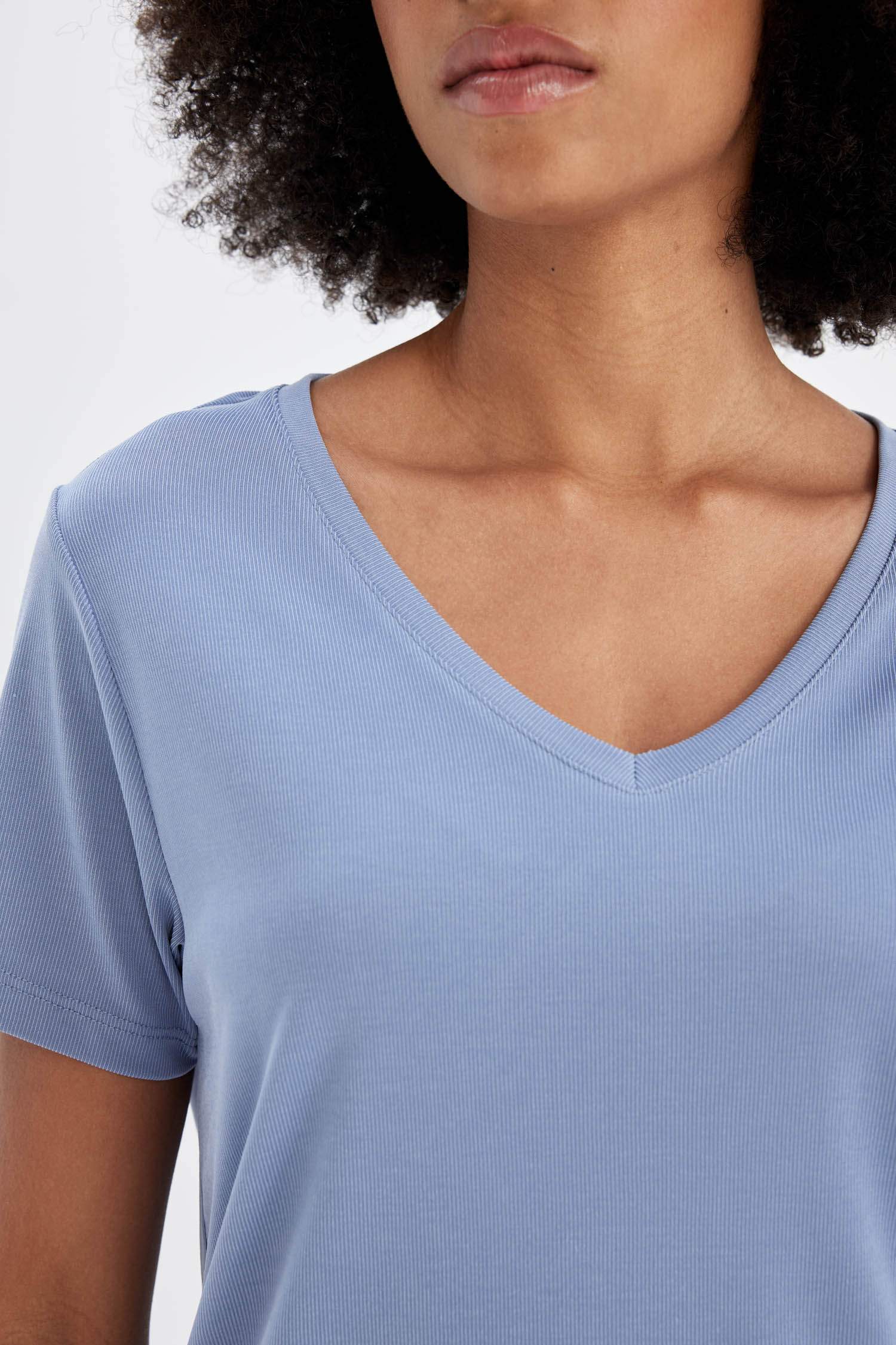 Standard Fit V-Neck Sports T-Shirt