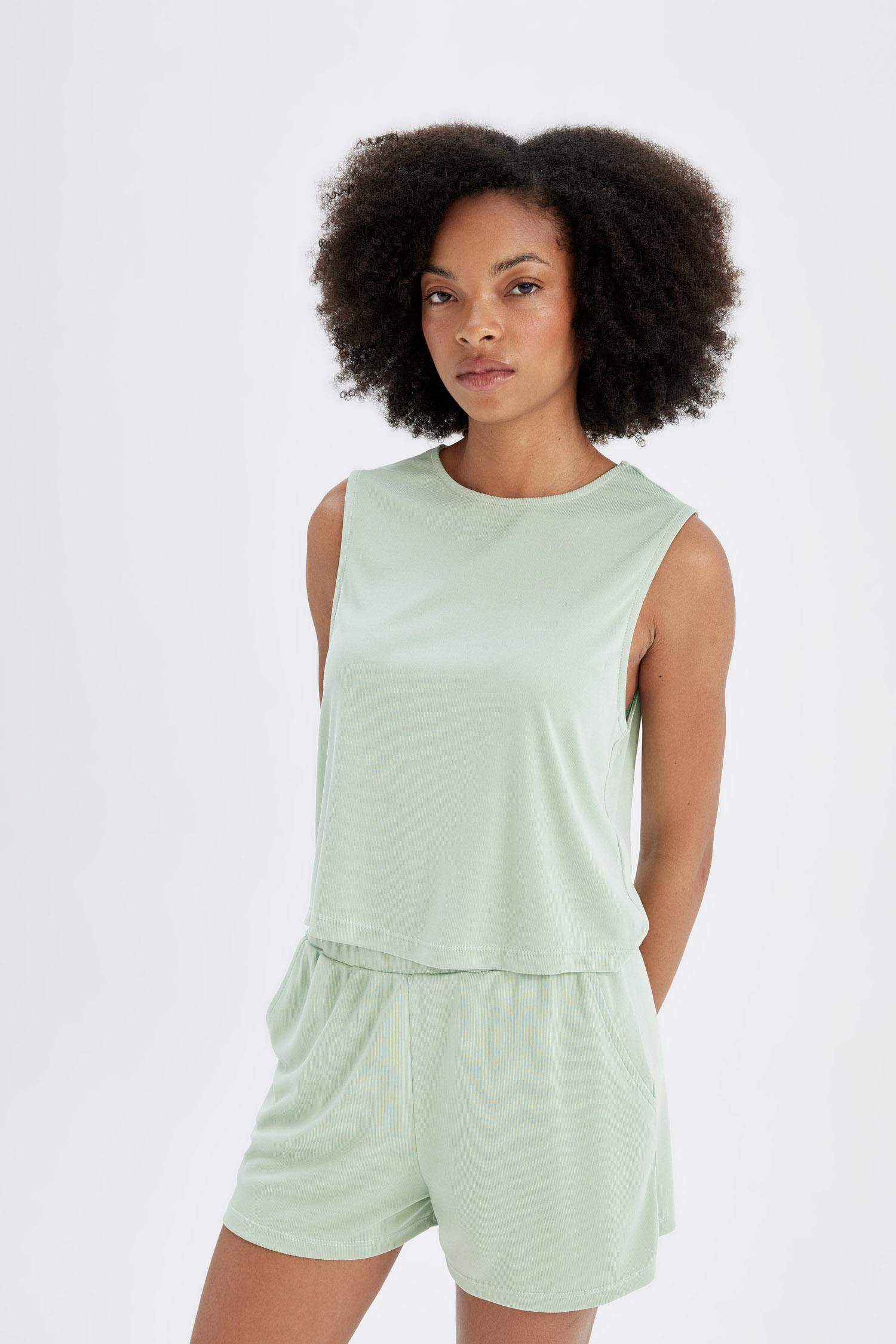 DeFactoFit Short Leg Sports Shorts