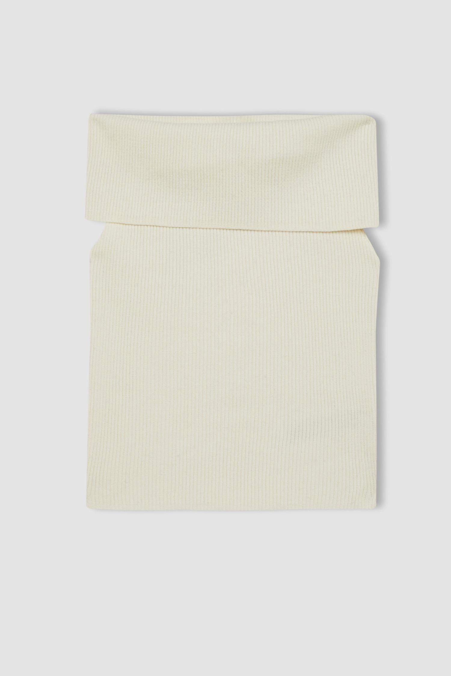 Fitted Open Shoulder Basic Knit T-Shirt