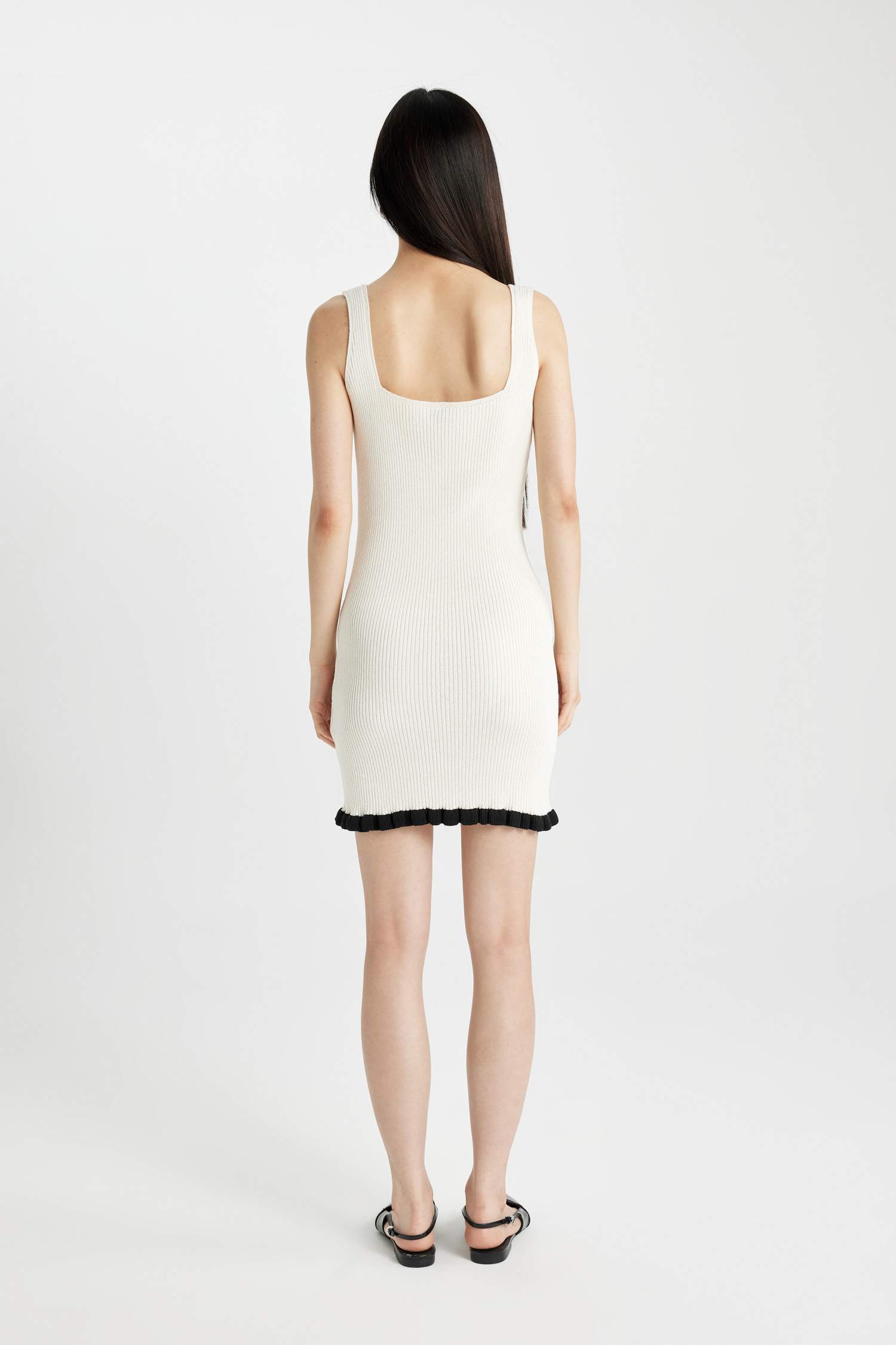 Fitted Kare Yaka Kolsuz Mini Triko Elbise