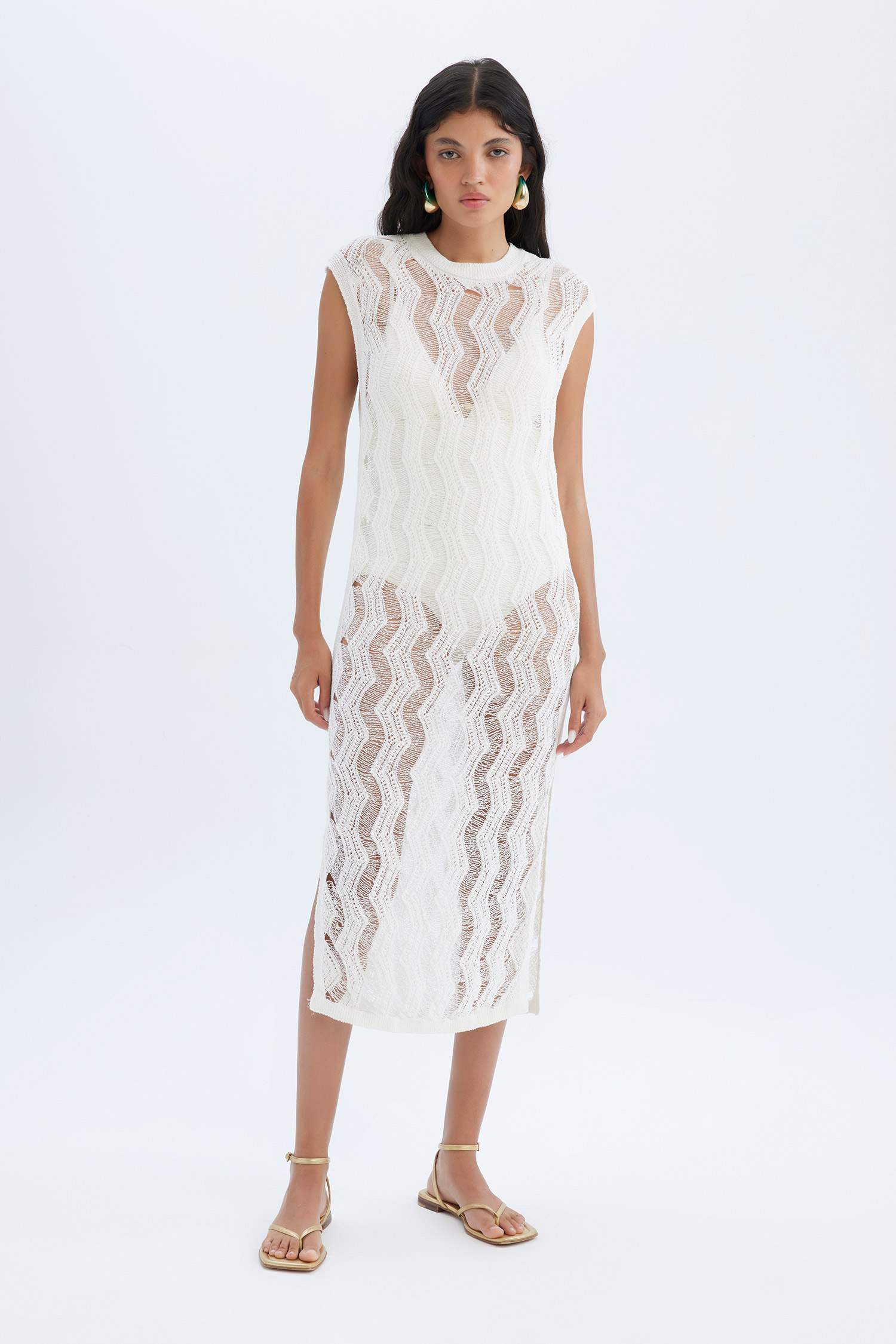 Bisiklet Yaka Kolsuz Yırtmaçlı Beyaz Midi Triko Elbise