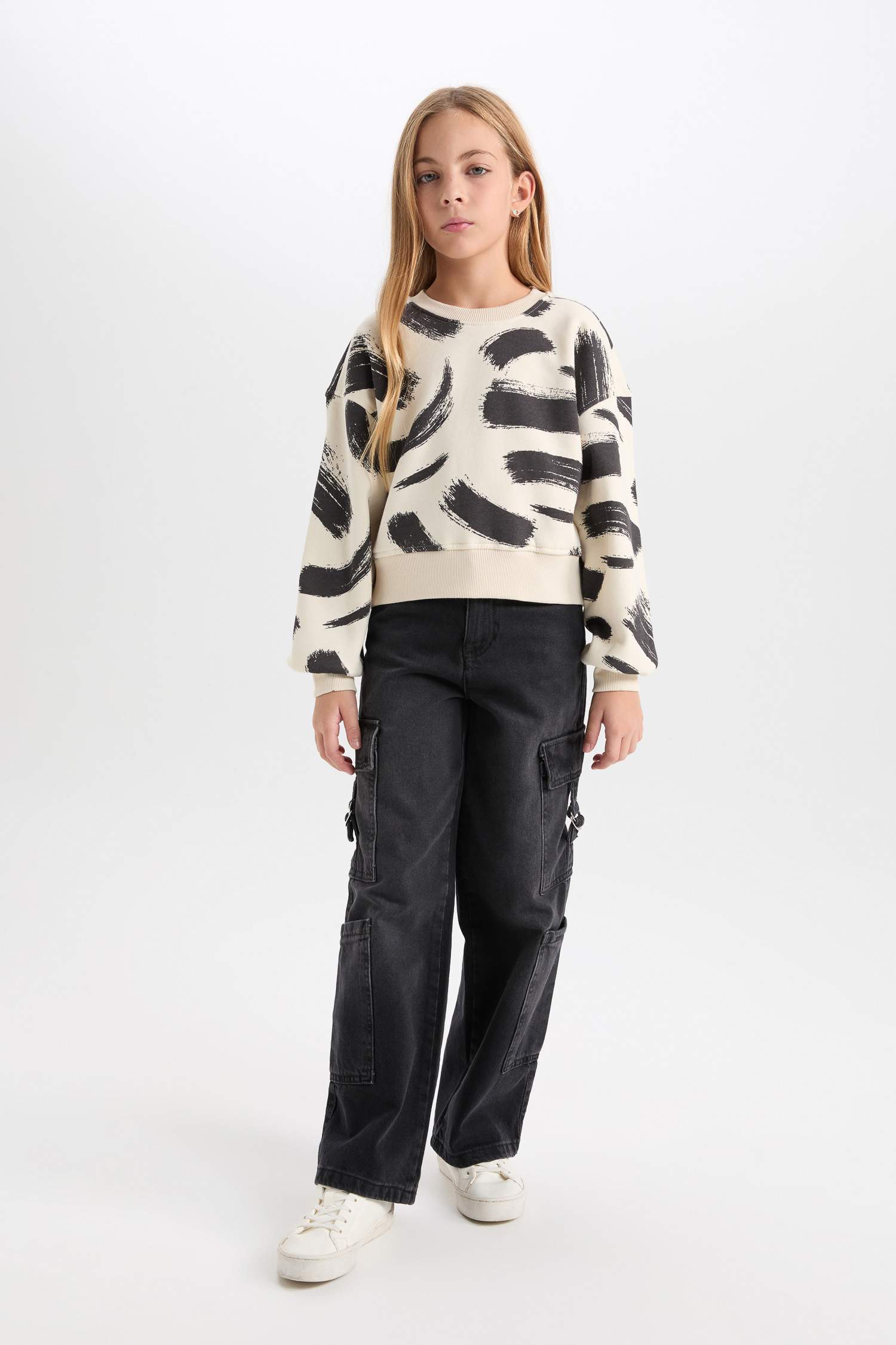 Kız Çocuk Desenli Bisiklet Yaka Sweatshirt