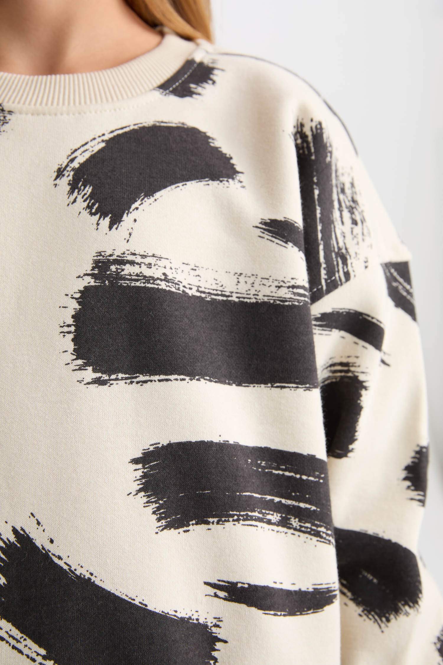 Kız Çocuk Desenli Bisiklet Yaka Sweatshirt