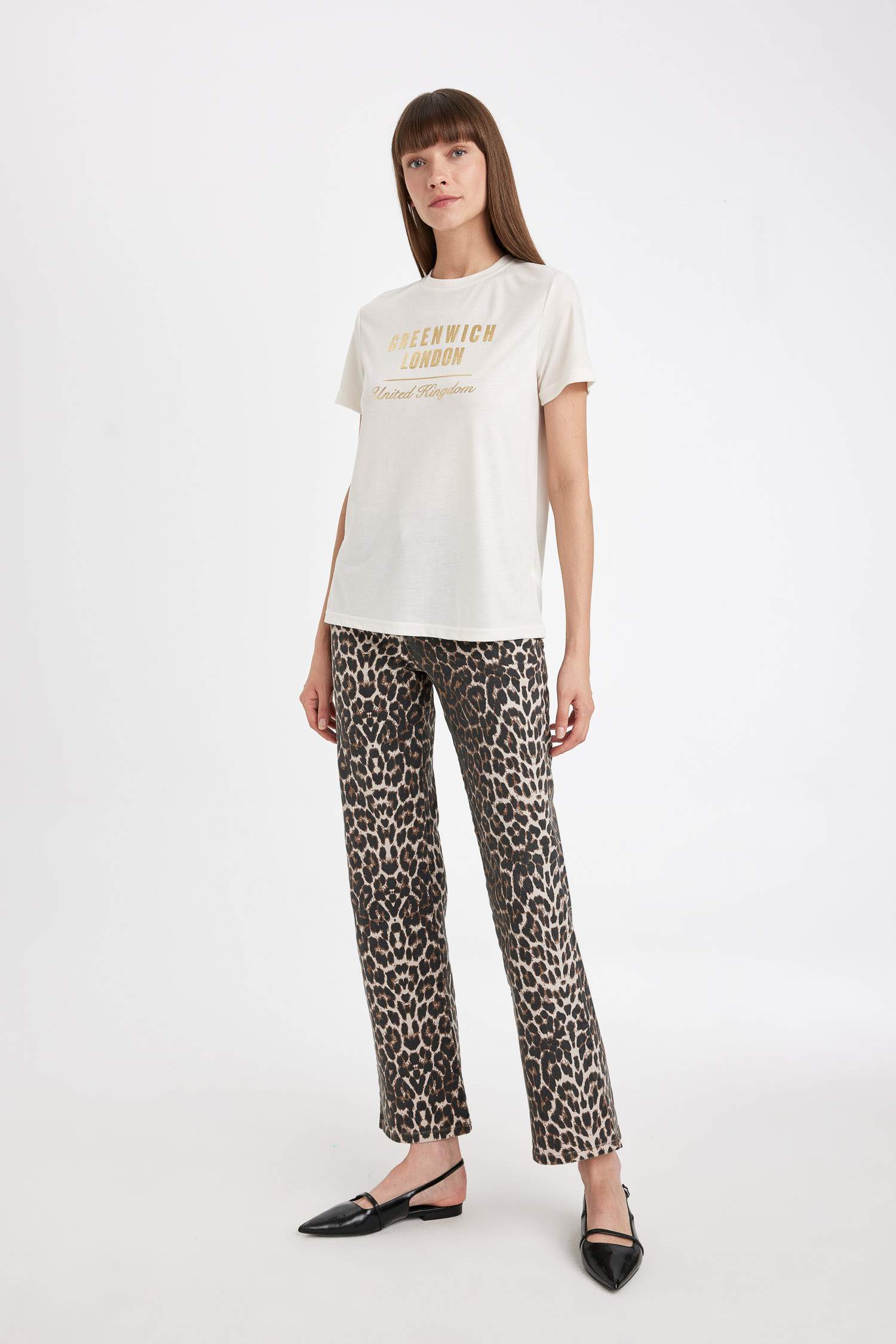 تيشيرت مطبوع قصة عادية برقبة مستديرة