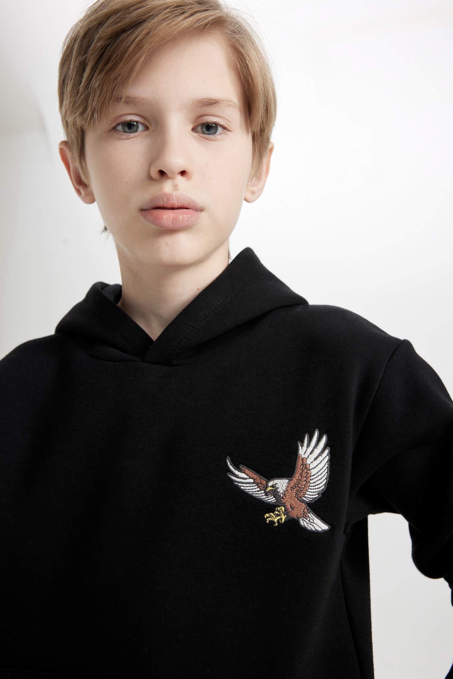 Erkek Çocuk Baskılı Kapüşonlu Siyah Sweatshirt