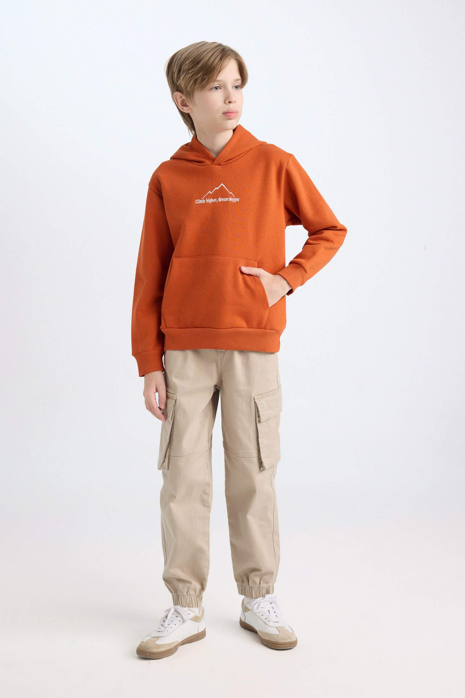 Erkek Çocuk Kapüşonlu Sırt Baskılı Nakışlı Sweatshirt