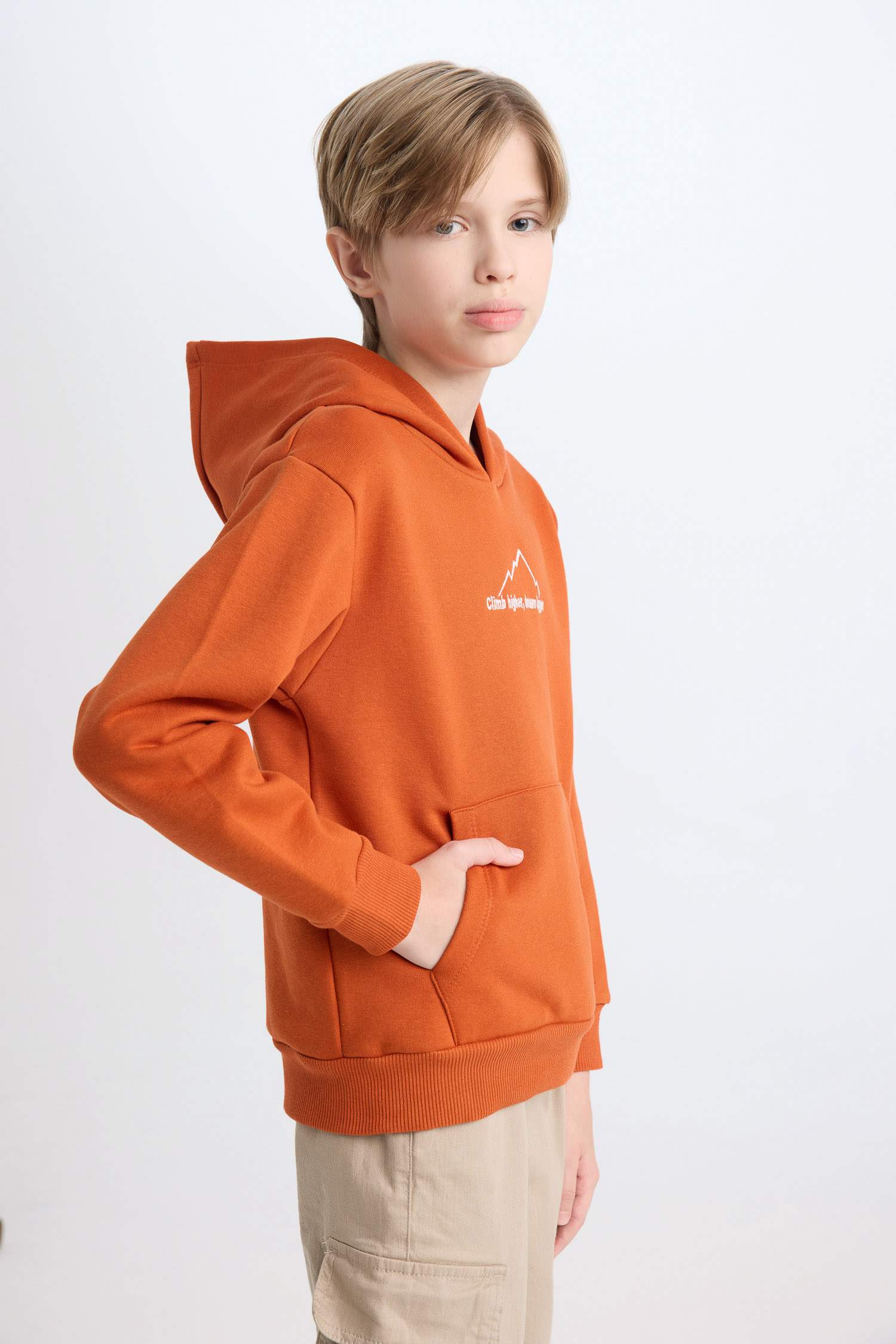 Erkek Çocuk Kapüşonlu Sırt Baskılı Nakışlı Sweatshirt