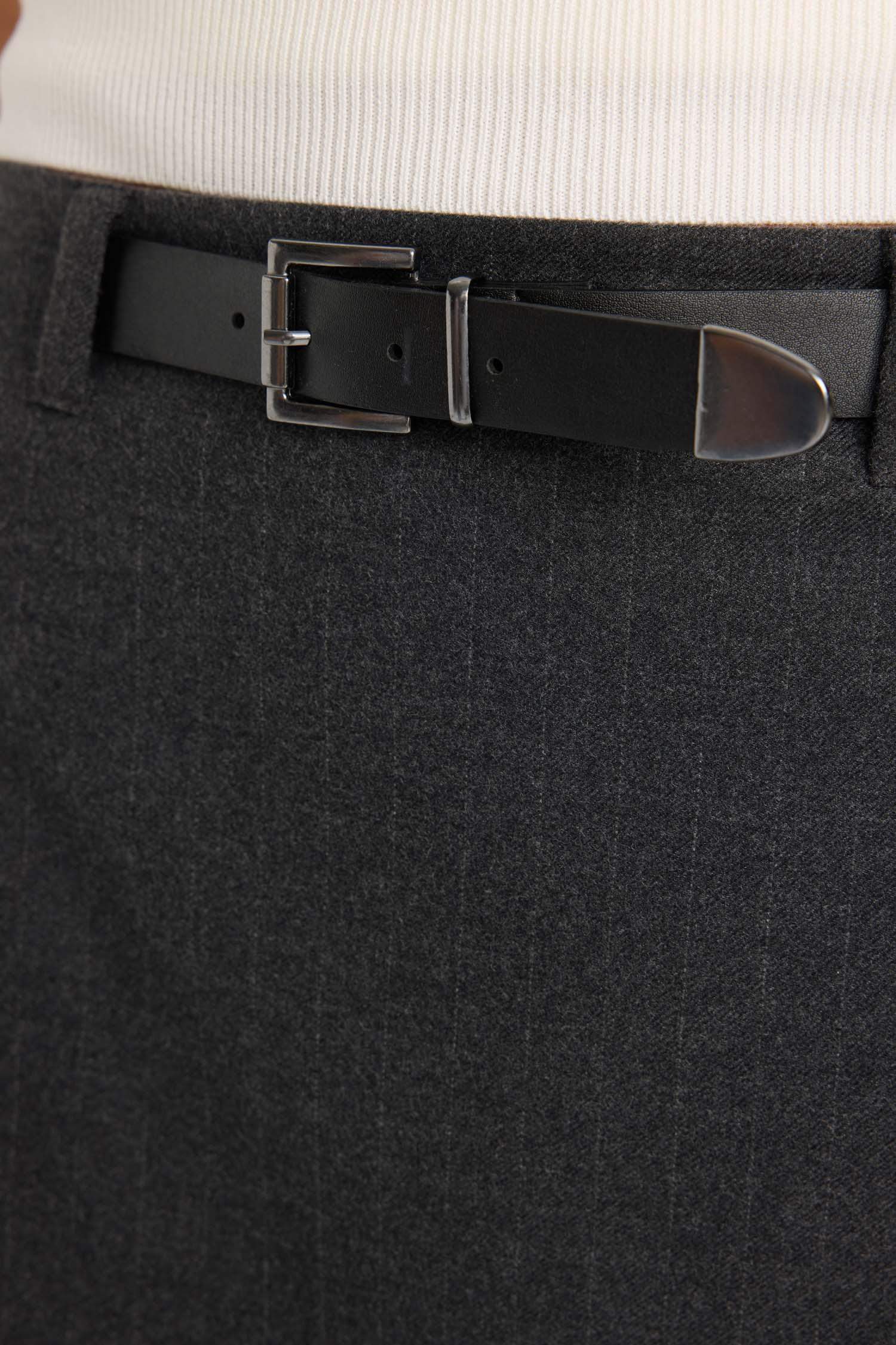 A Kesim Basic Düz Yüksek Bel Kemerli Mini Klasik Etek