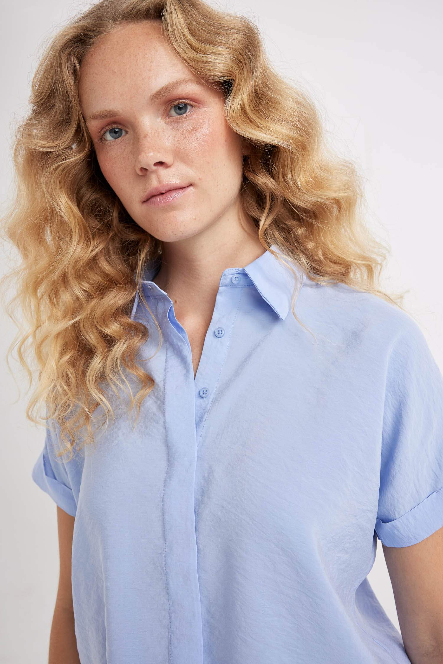 Oversize Geniş Kalıp Kısa Kollu Gömlek