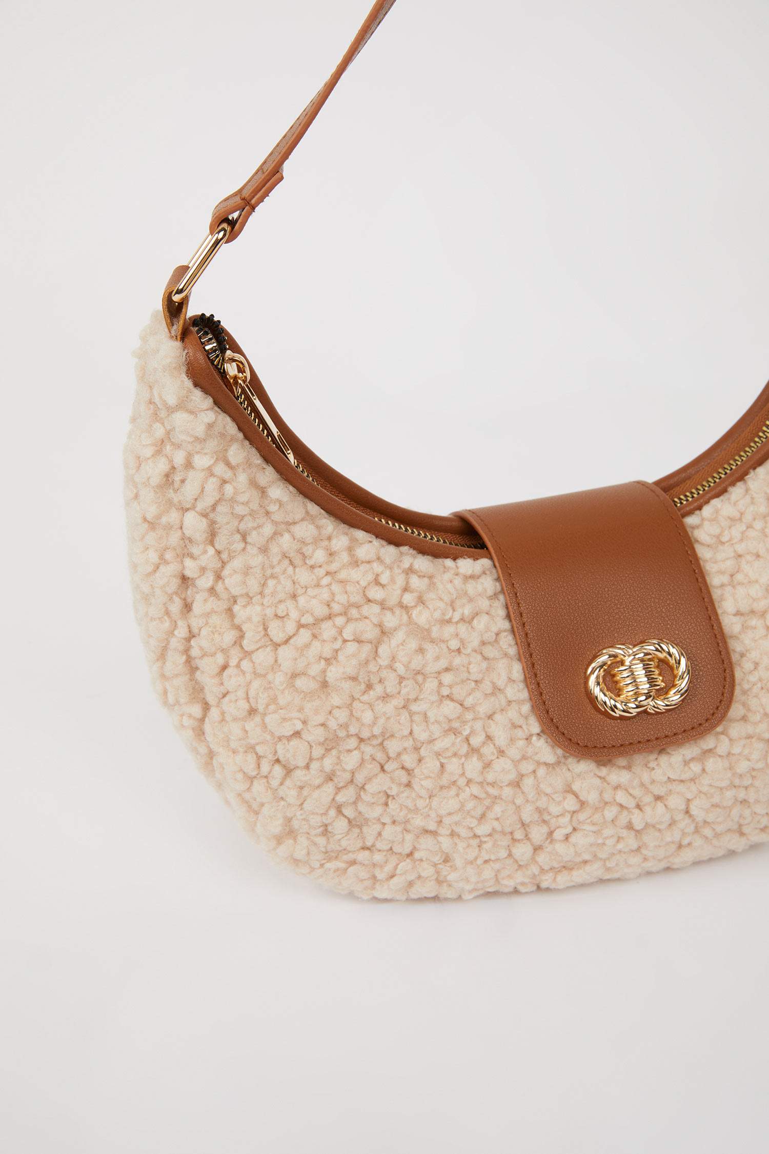 Kadın Suni Deri Pelüş Omuz Çantası