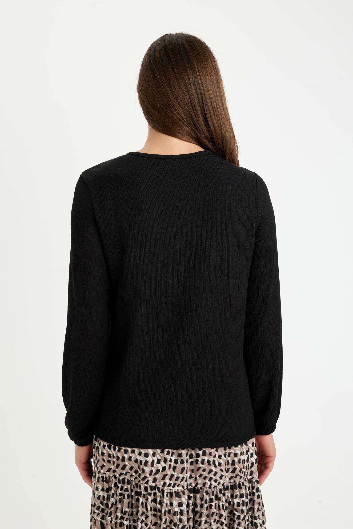 Regular Fit Bisiklet Yaka Bürümcük Uzun Kollu Tişört