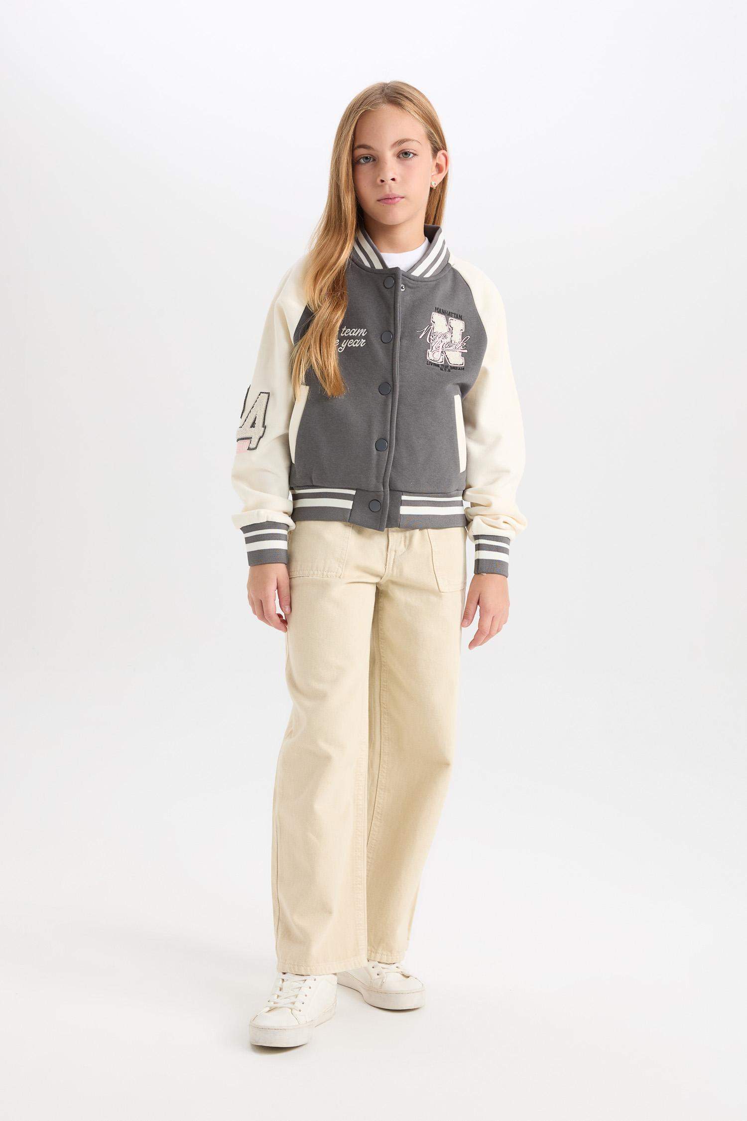 Бомбер из плотной ткани для девочек