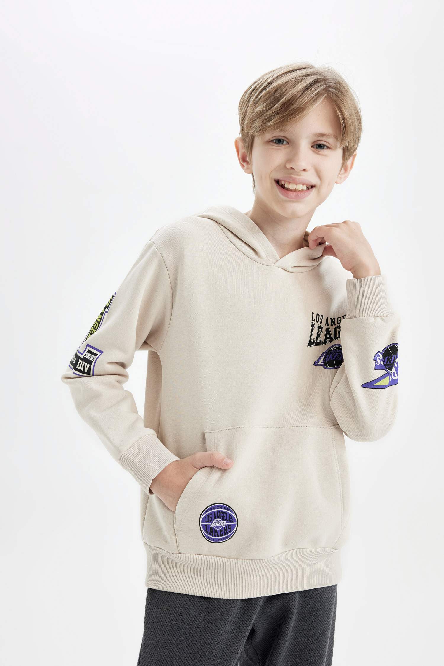 Erkek Çocuk NBA Los Angeles Clippers Kapüşonlu Sırt Baskılı Sweatshirt