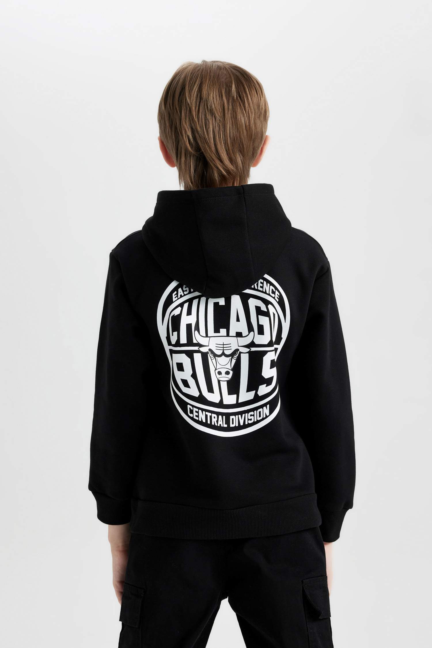 Erkek Çocuk Siyah NBA Chicago Bulls Oversize Geniş Kalıp Kapüşonlu Sırt Baskılı Sweatshirt