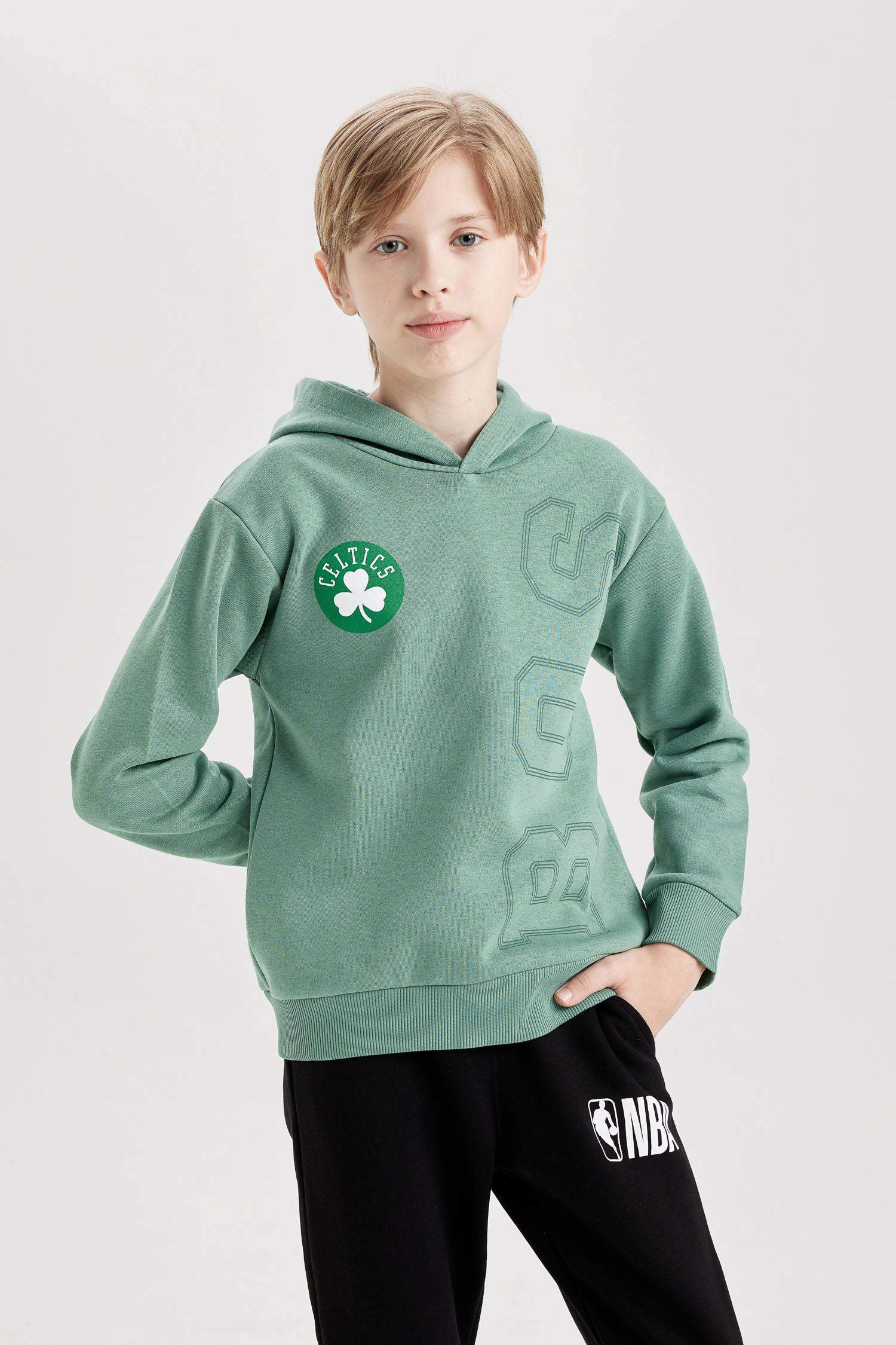 Boy NBA Boston Celtics Regular Fit Crew Neck Thick Sweatshirt