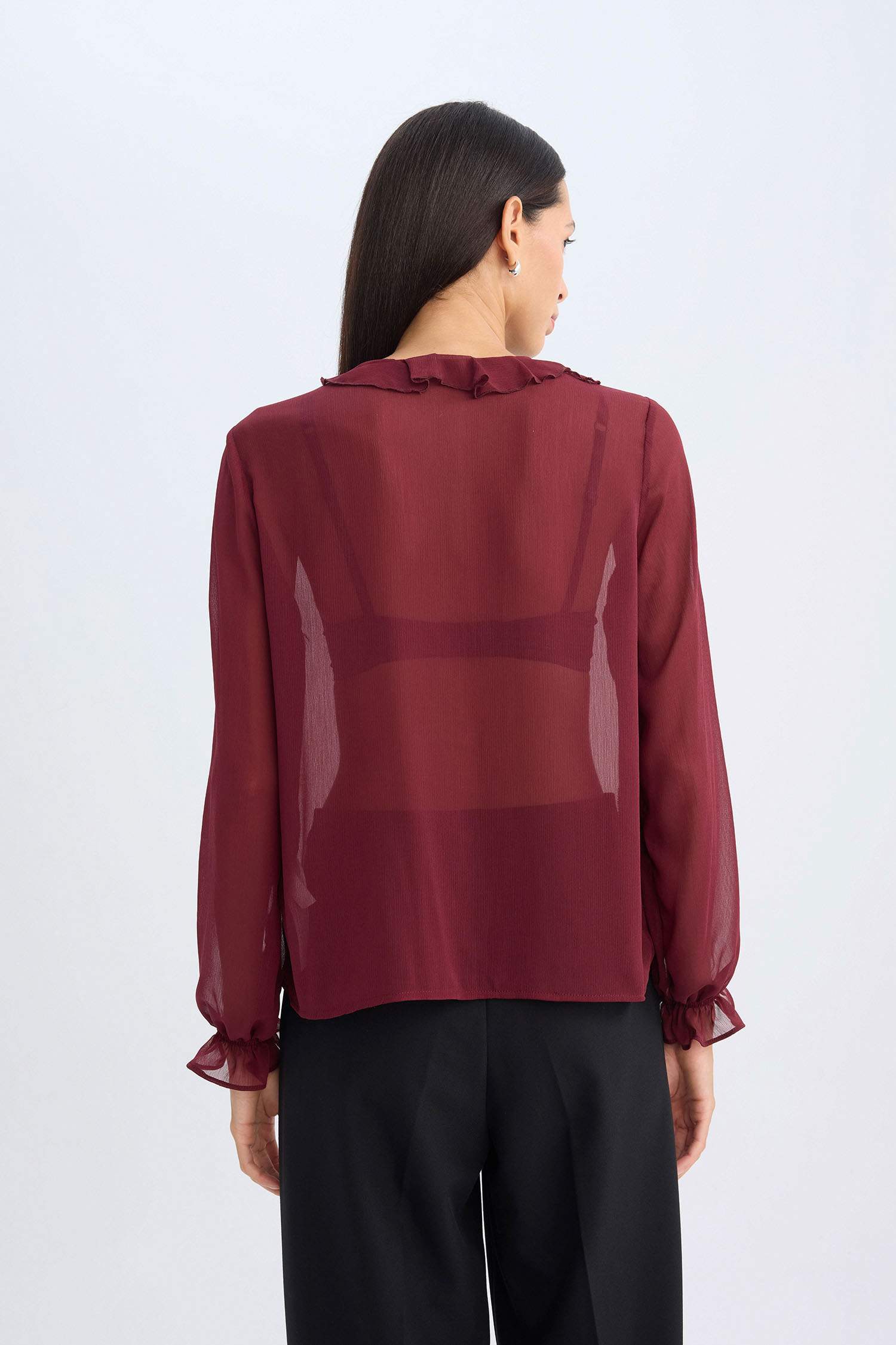 Regular Fit Bisiklet Yaka Fırfırlı Şifon Uzun Kollu Bluz