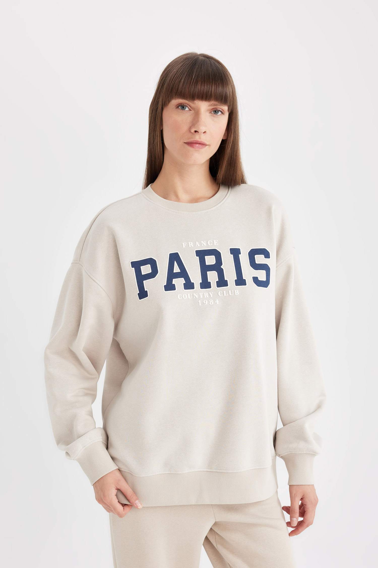 үлкен пішім қала дөңгелек жаға Свитер