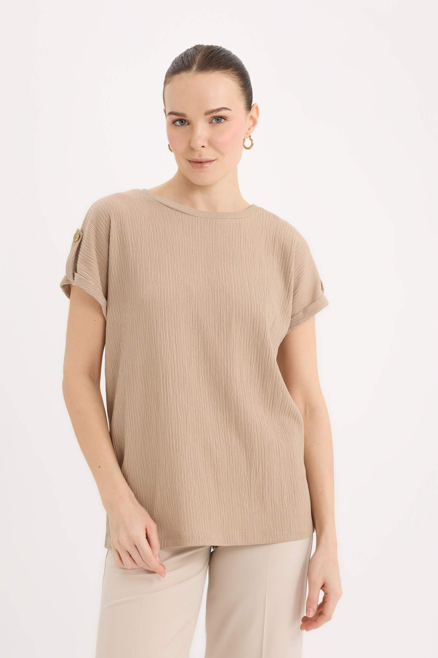 تيشيرت كاجوال نص ردن قصة عادية بياخة مستديرة