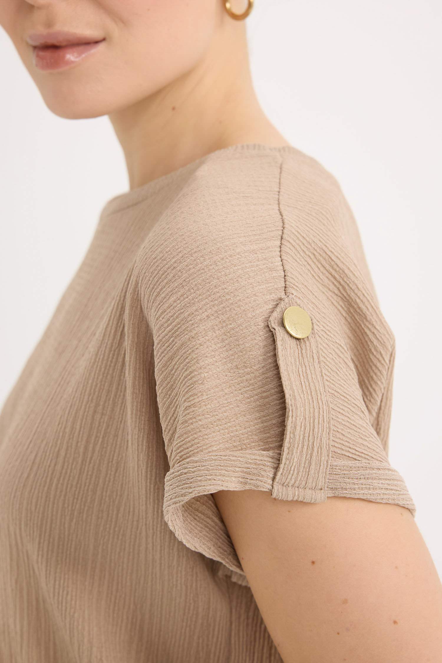 تيشيرت كاجوال نص ردن قصة عادية بياخة مستديرة