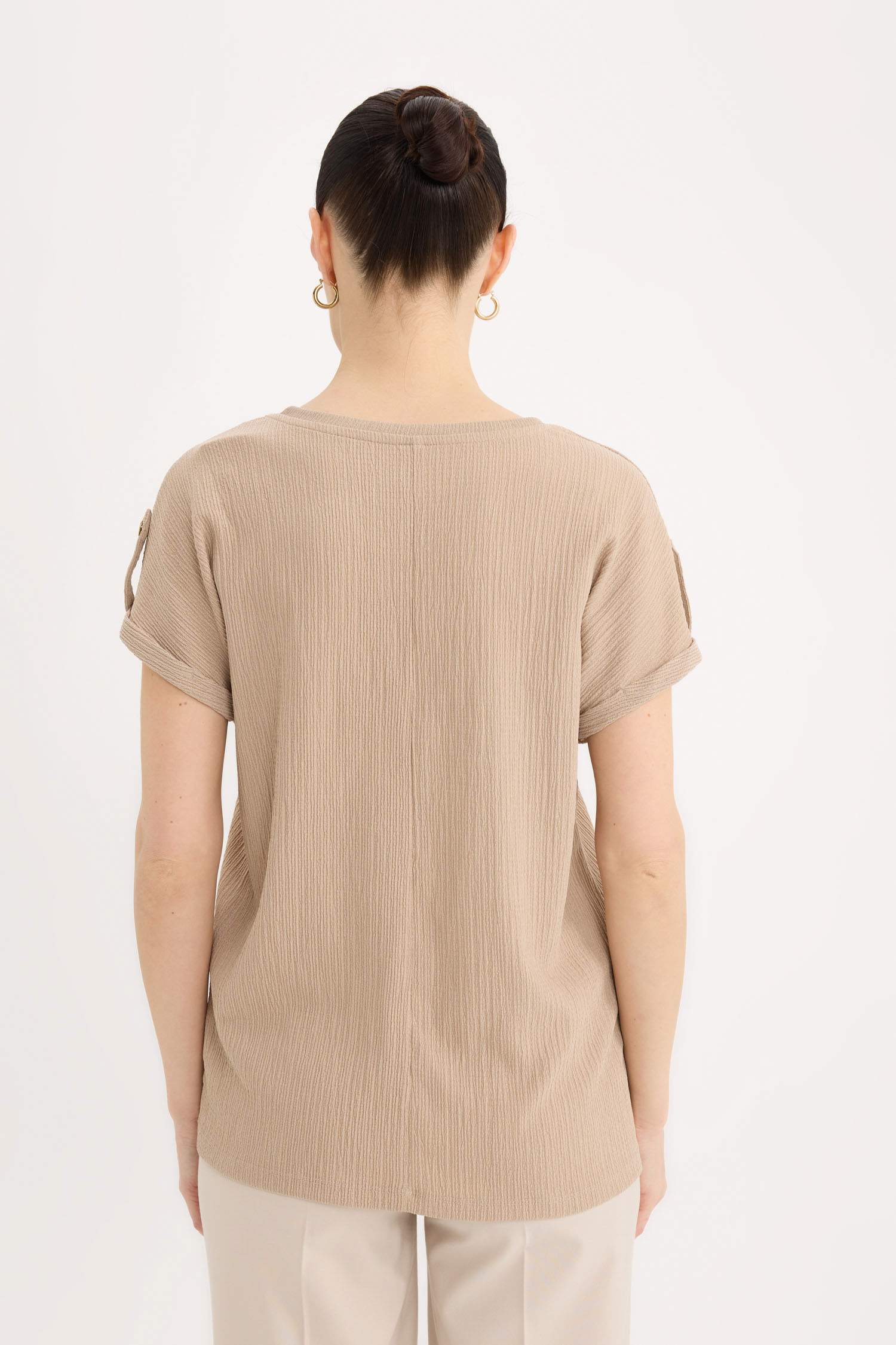 تيشيرت كاجوال نص ردن قصة عادية بياخة مستديرة