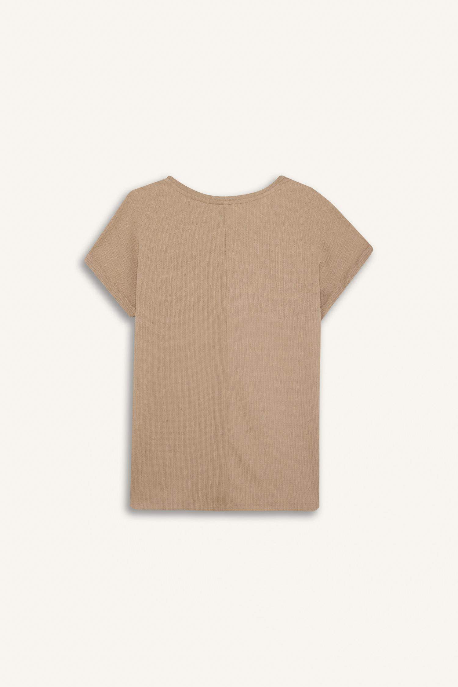 تيشيرت كاجوال نص ردن قصة عادية بياخة مستديرة