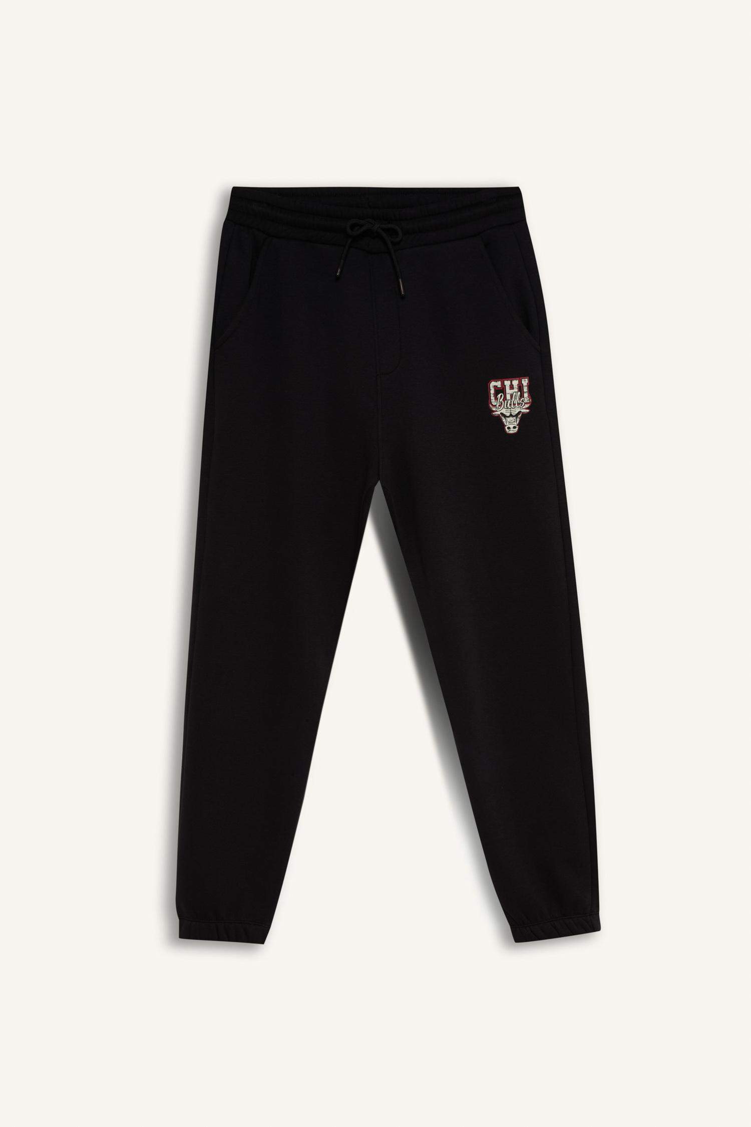 DeFactoFit NBA Chicago Bulls Standard Fit Waist Tied Thick Sweatpants