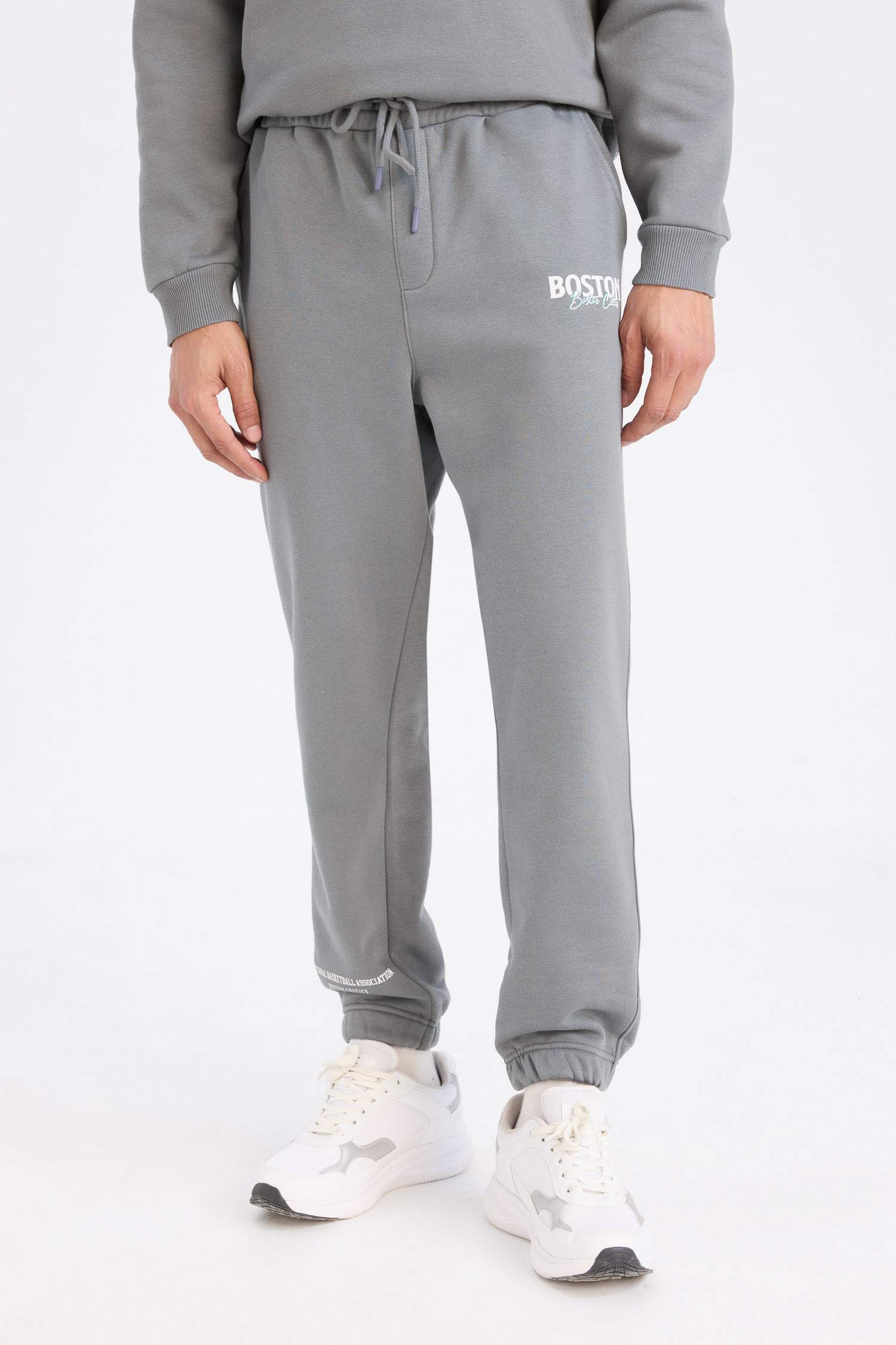بنطلون جوجر تقيل قصة عادية من بوسطن سيلتكس من DeFactoFit