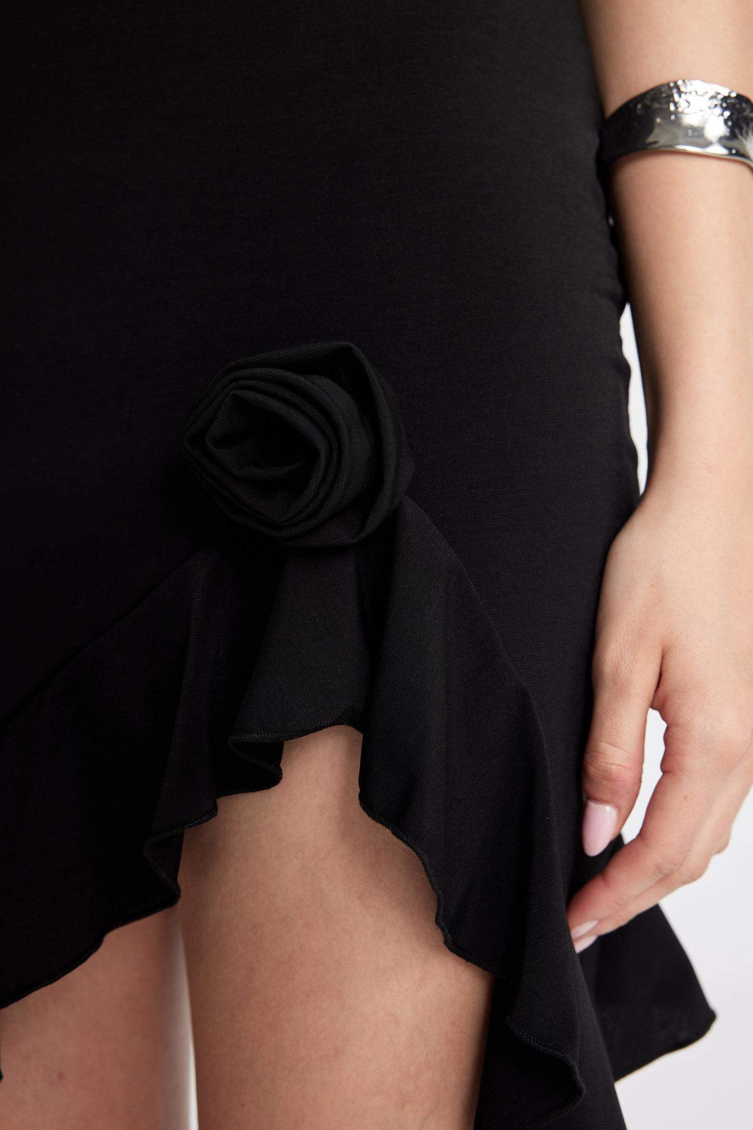 Straplez Asimetrik Mini Abiye Elbise