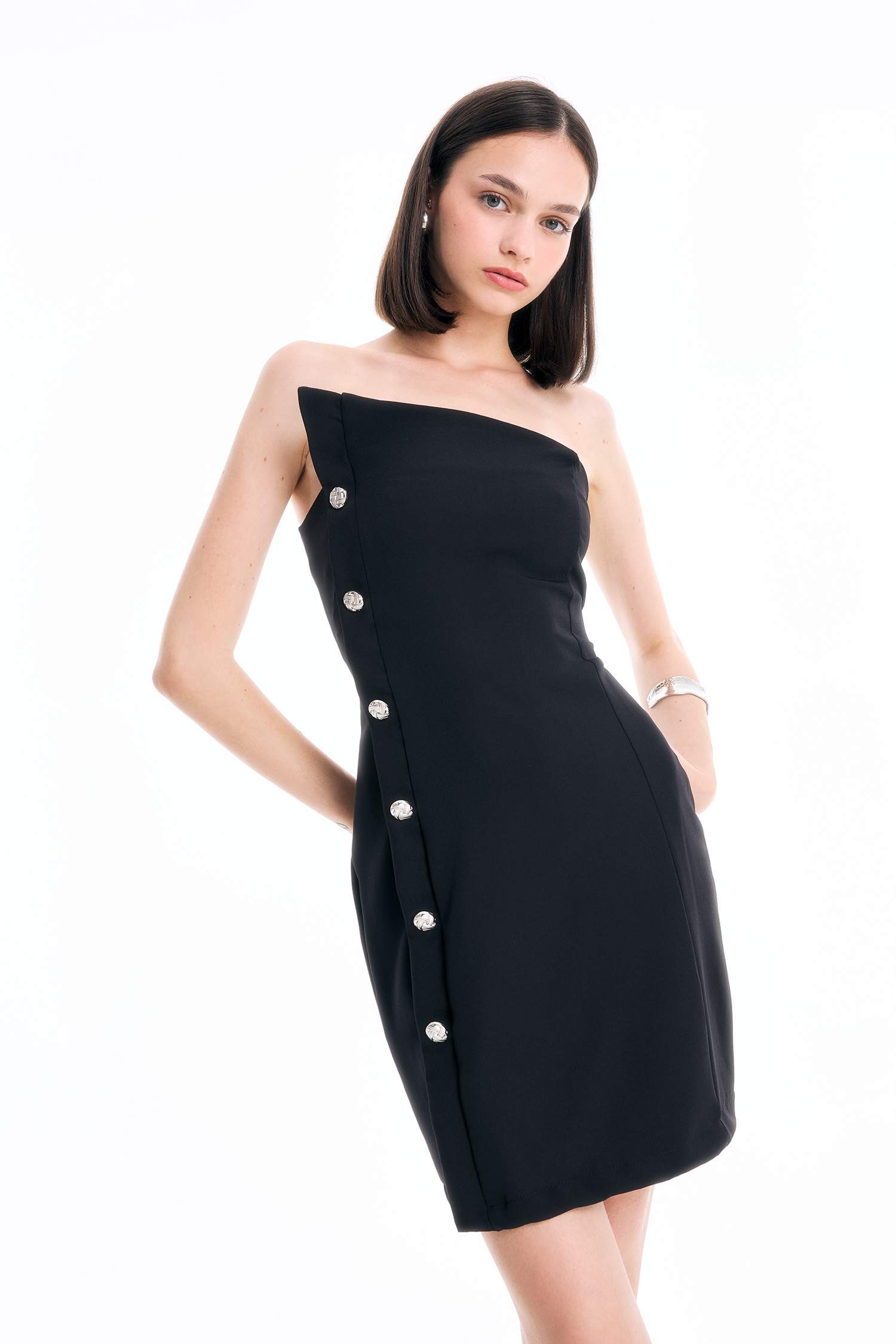 Straplez Düğme Detaylı Mini Elbise