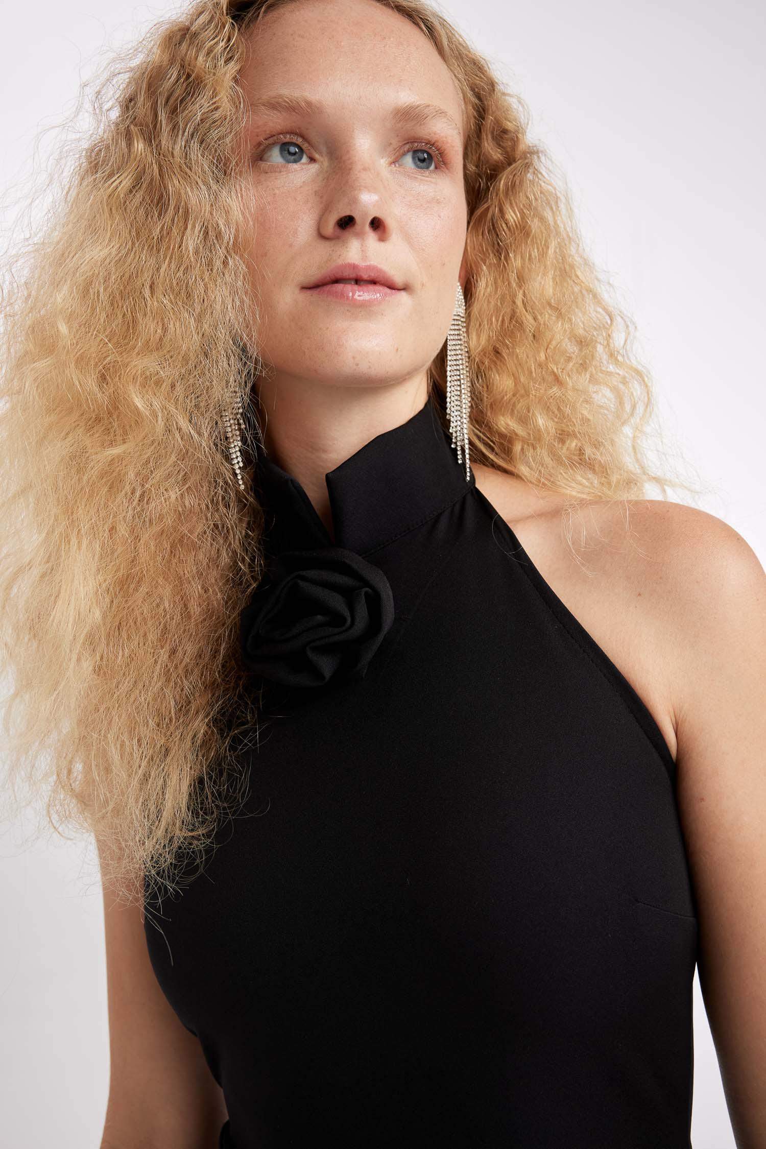 Bodycon Vücudu Saran Halter Yaka Kolsuz Maxi Abiye Elbise