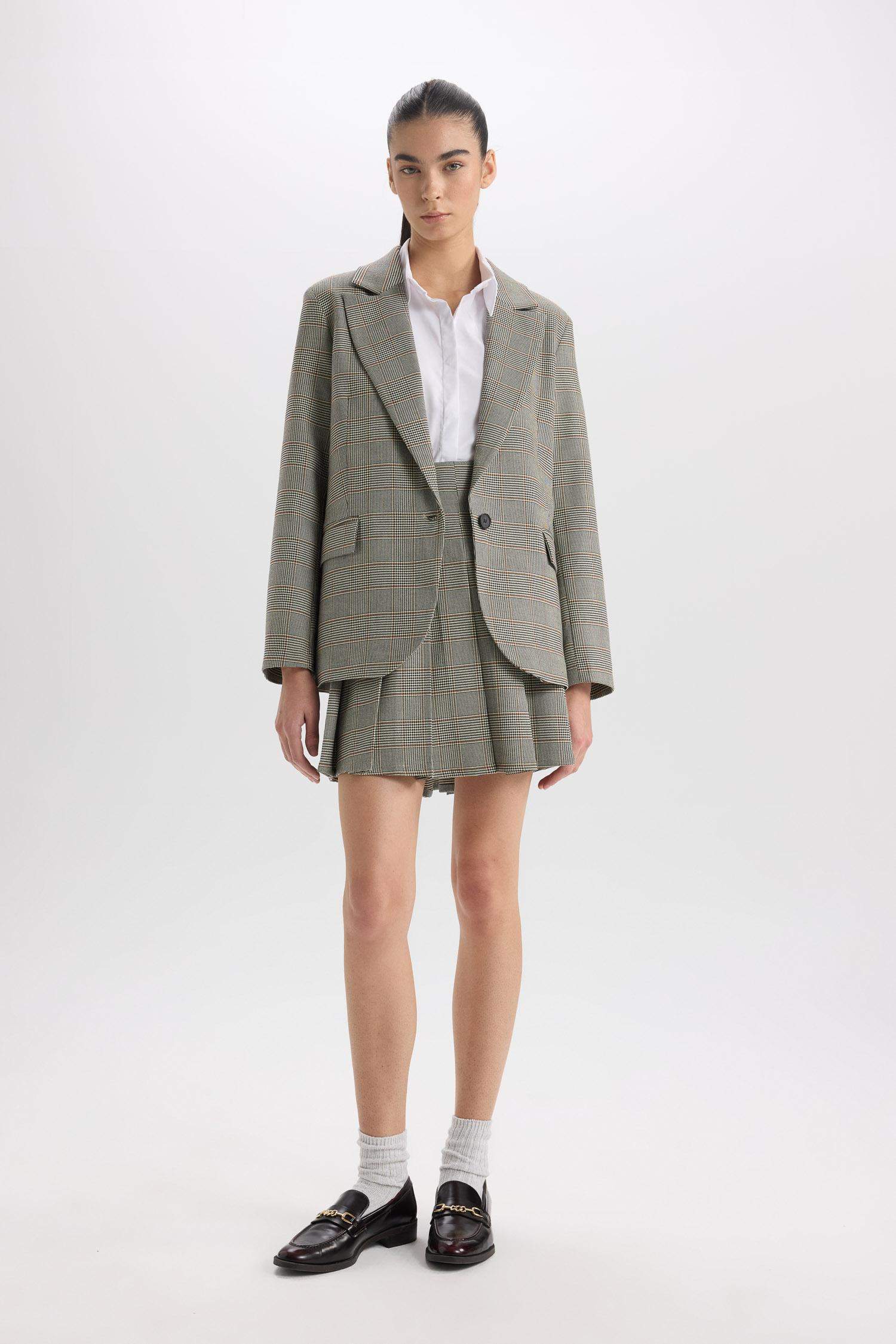 تنورة قصير كاروهات قصة A بخصر عادي