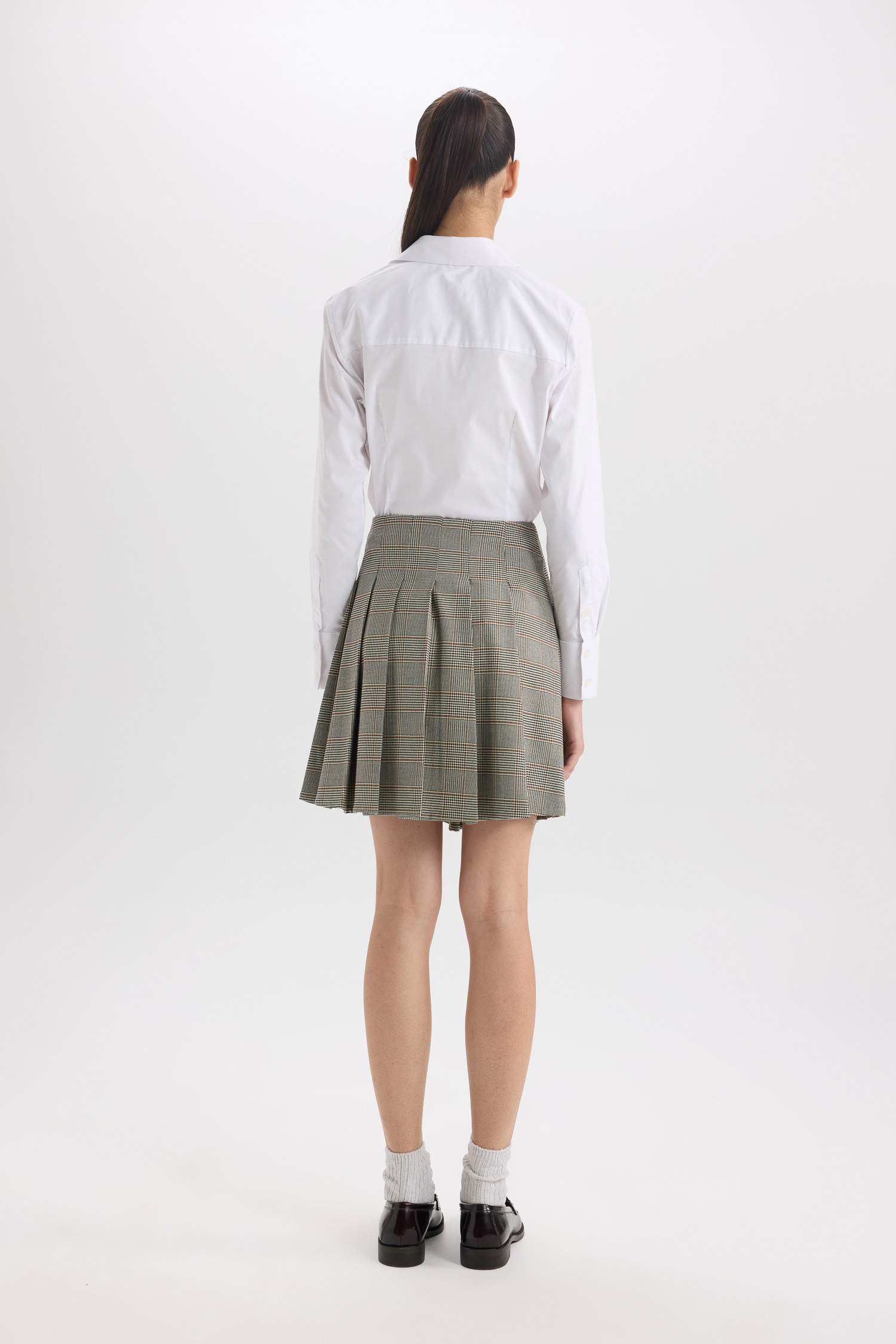 تنورة قصير كاروهات قصة A بخصر عادي