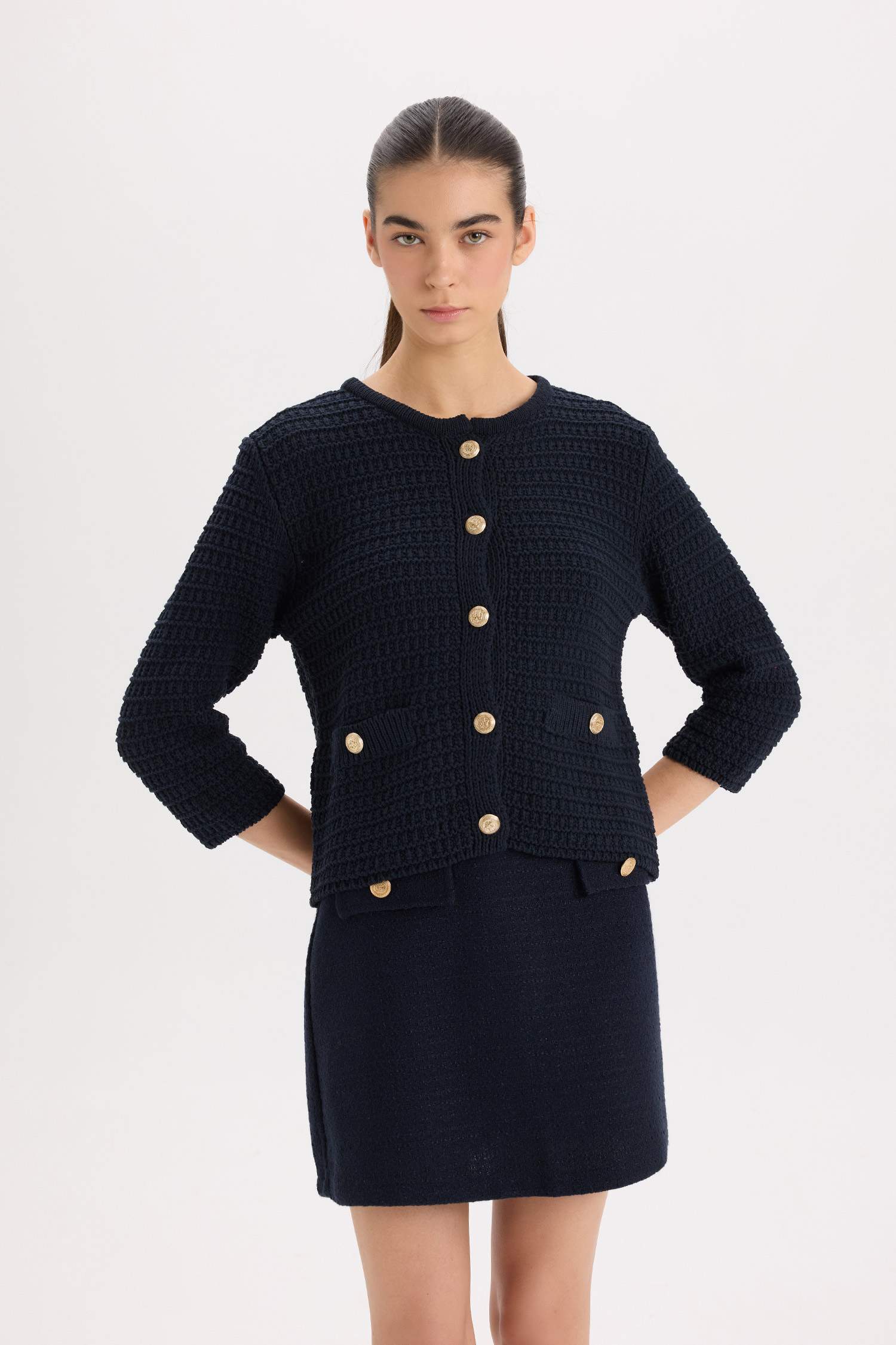 Regular Fit Bisiklet Yaka Dokulu Düğmeli Triko Hırka