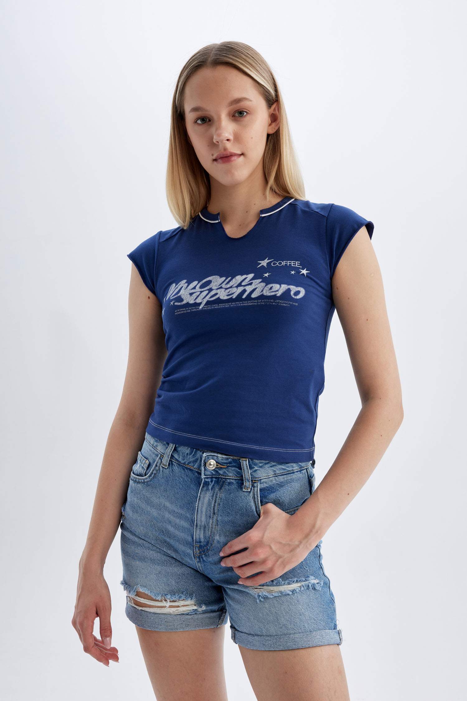 Fitted Bisiklet Yaka Baskılı Kısa Kollu Tişört