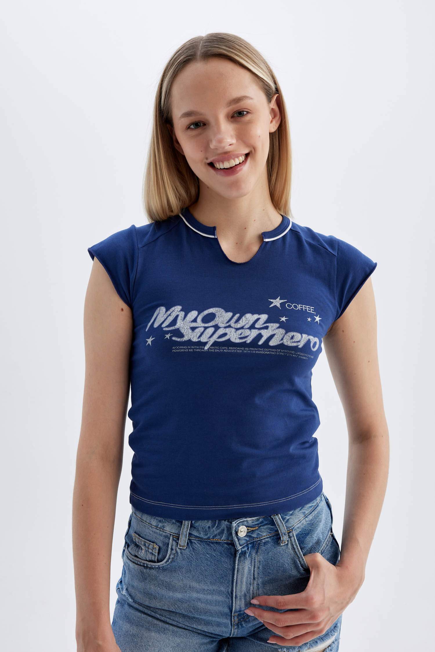 Fitted Bisiklet Yaka Baskılı Kısa Kollu Tişört