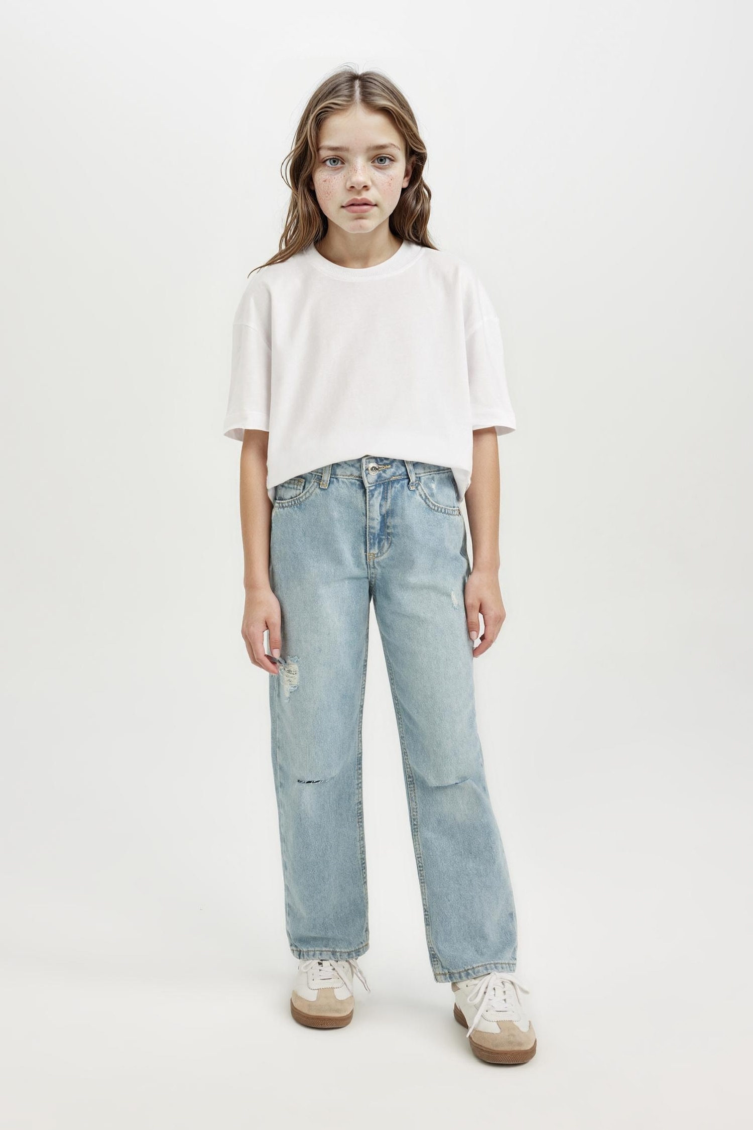 Kız Çocuk Straight Fit Yırtık Detaylı Düz Paça Cepli Jean Pantolon