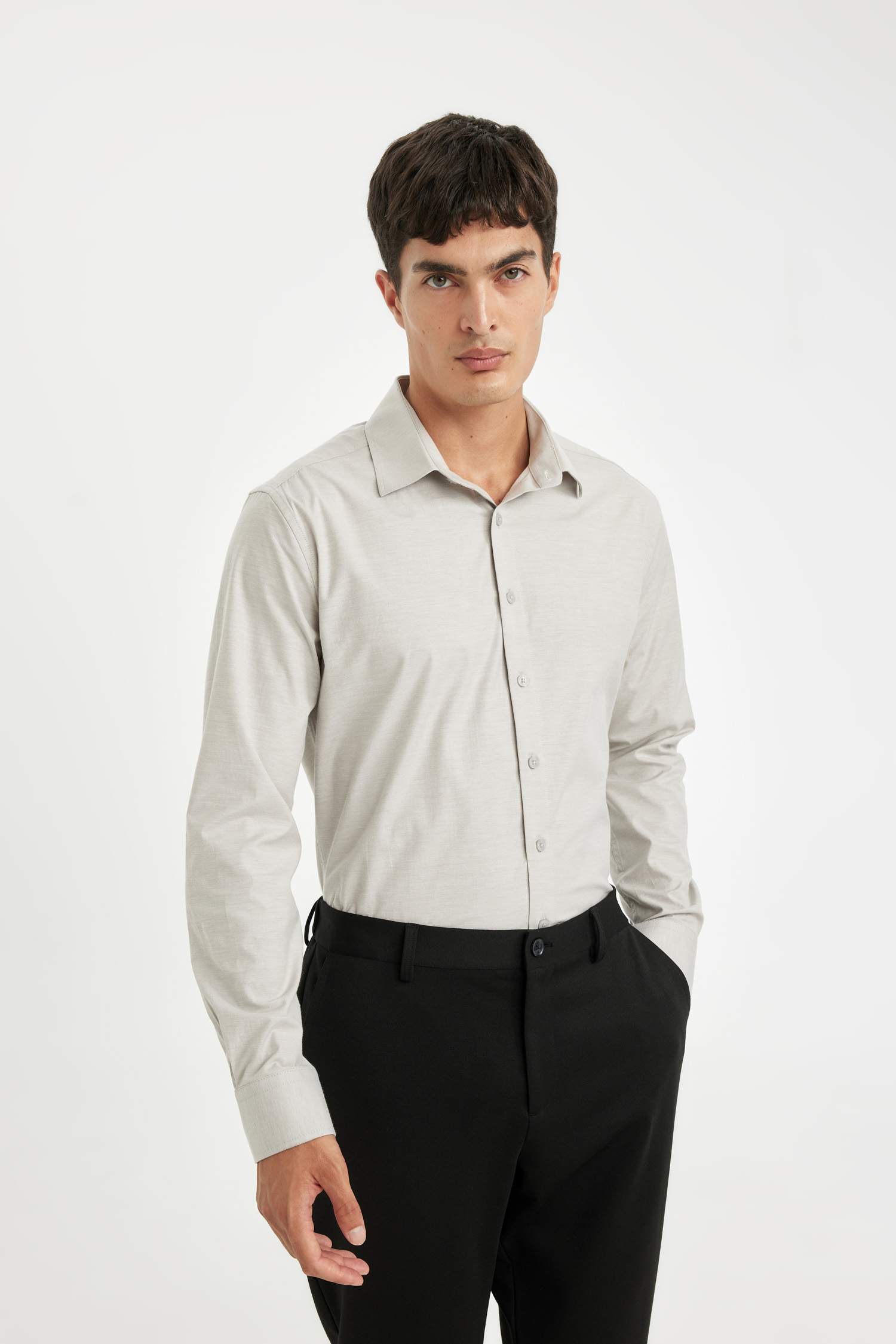 Modern Fit Modern Kesim Poplin Düz Pamuk Karışımlı Uzun Kollu Gömlek