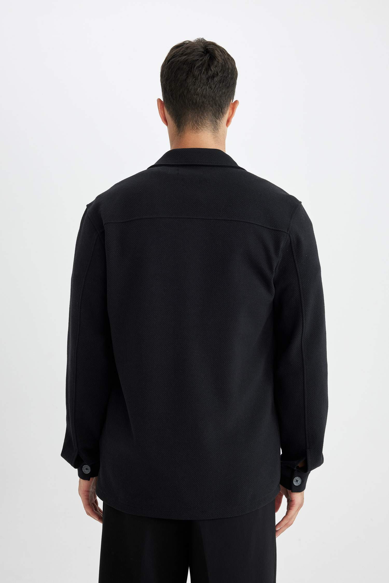 قميص بولو قصة عادية بجيب مزدوج